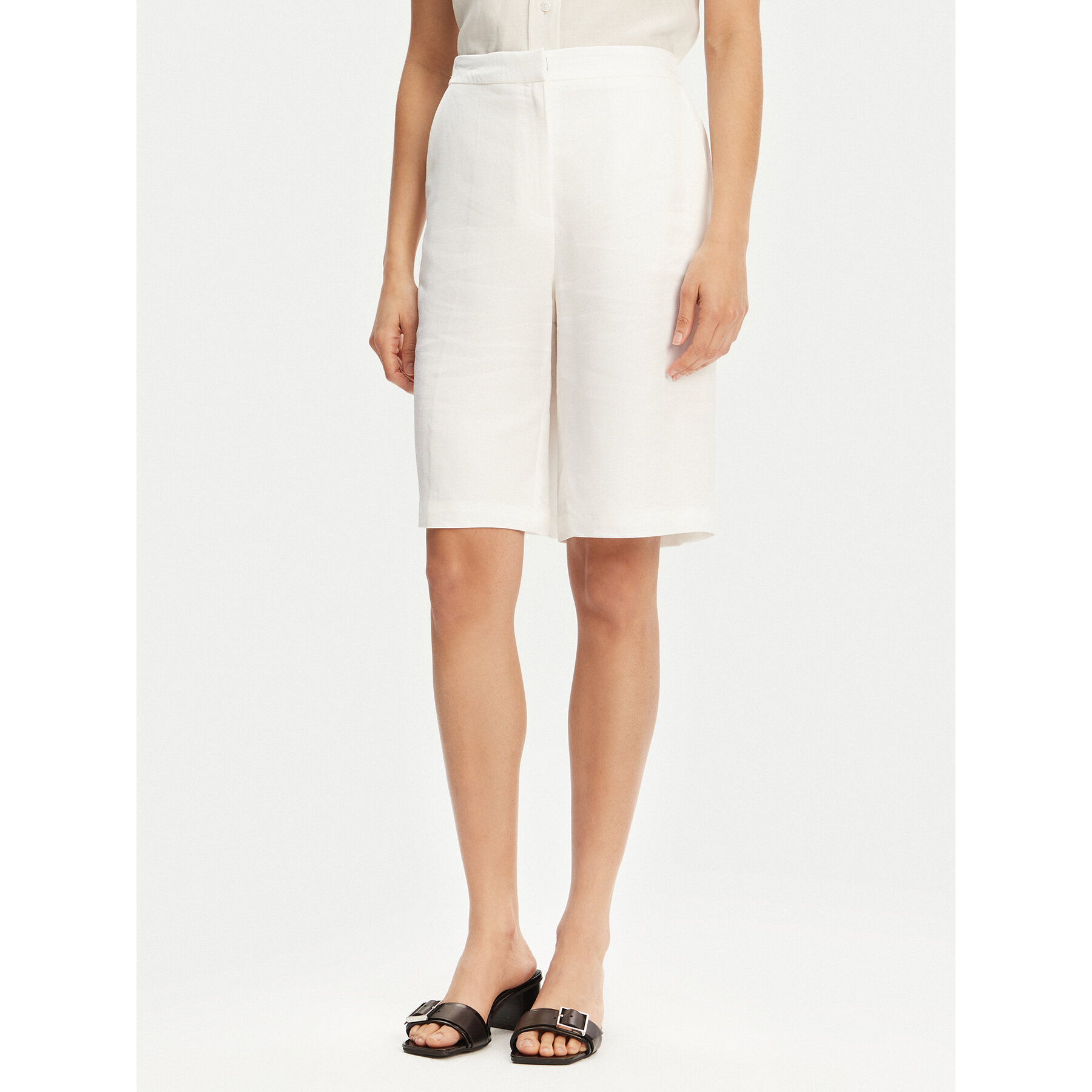 BOSS Bermudy 50537403 Biały Relaxed Fit