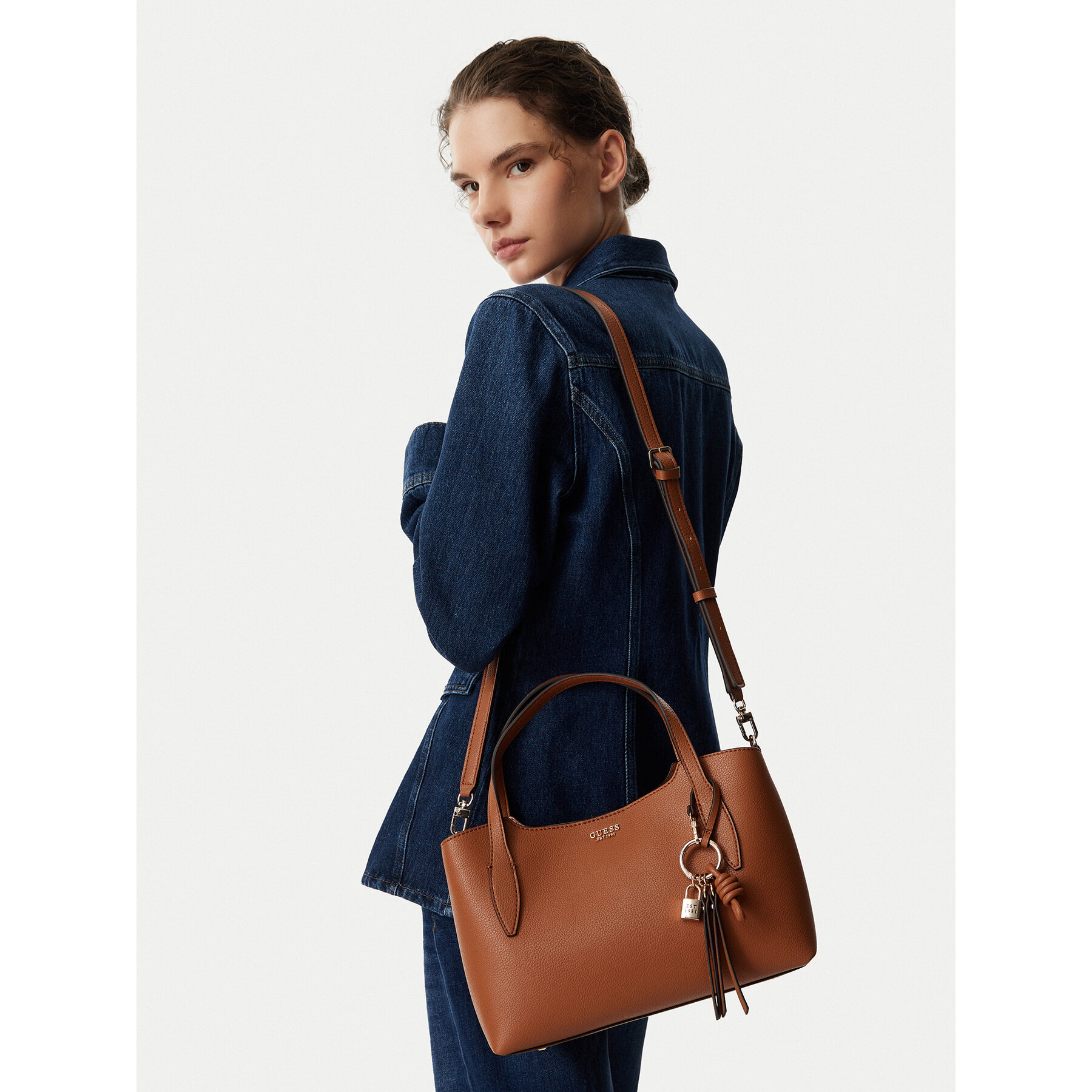 Guess Torebka HWBG97 35060 Brązowy jasny