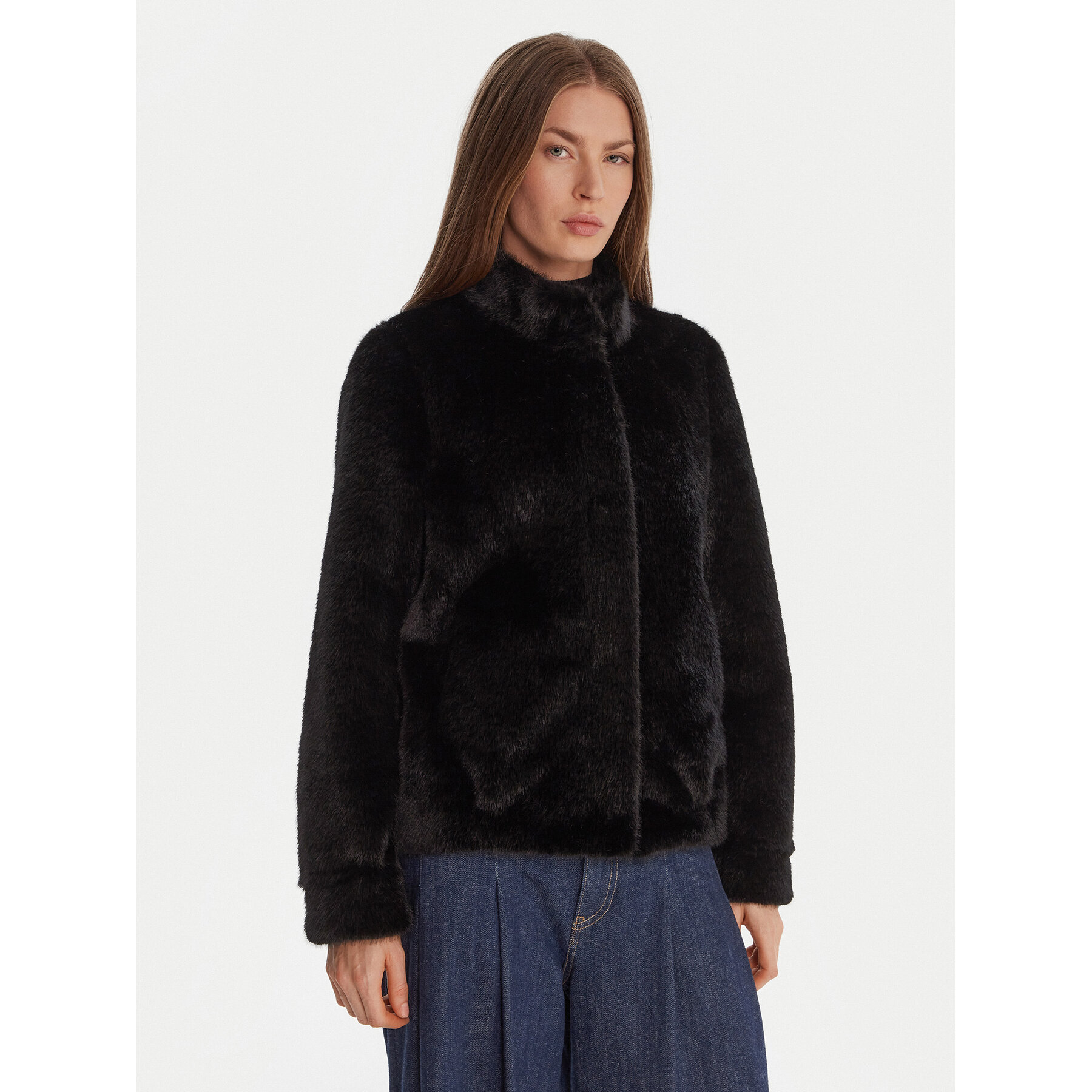 Guess Futro W5BL64 W3920 Czarny Regular Fit