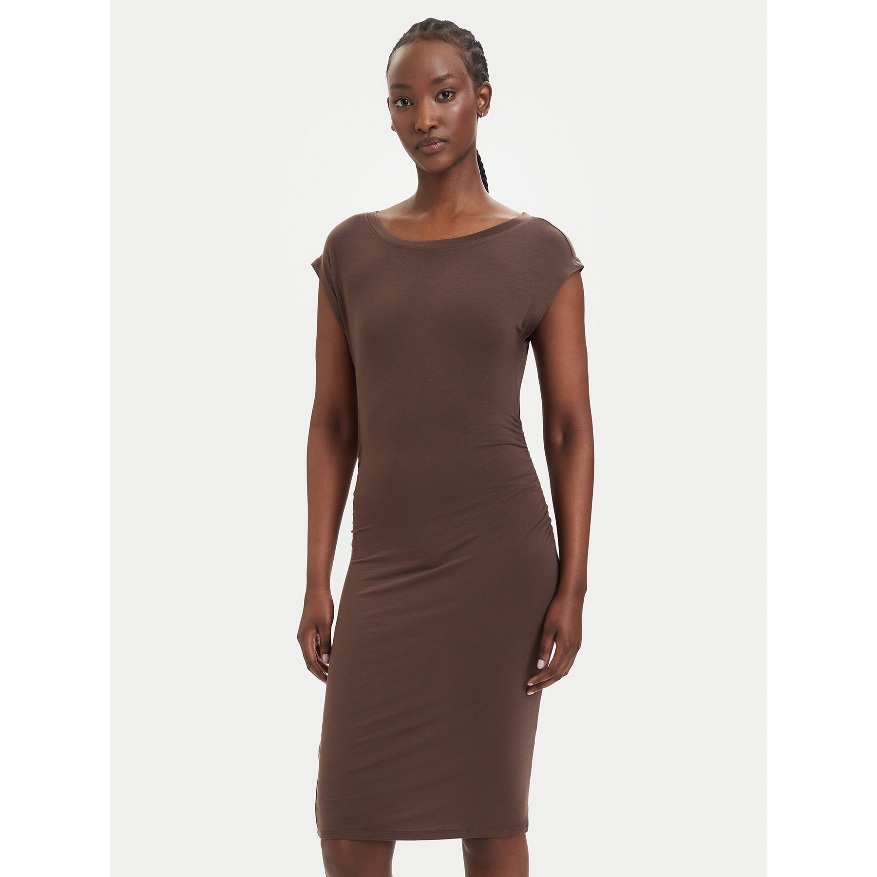 Vero Moda Sukienka koktajlowa Sarah 10346941 Brązowy ciemny Slim Fit
