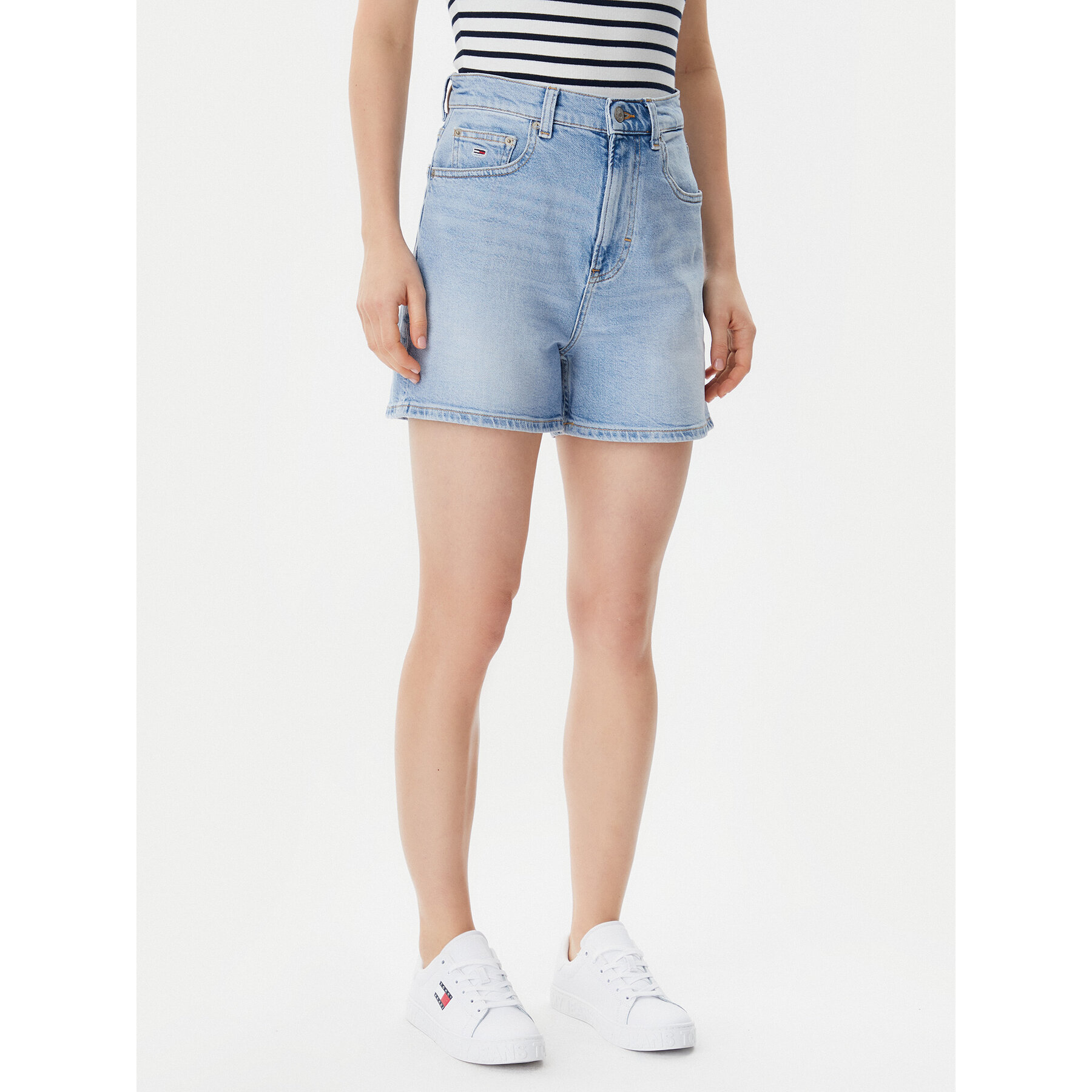 Tommy Jeans Szorty jeansowe DW0DW20091 Niebieski Mom Fit