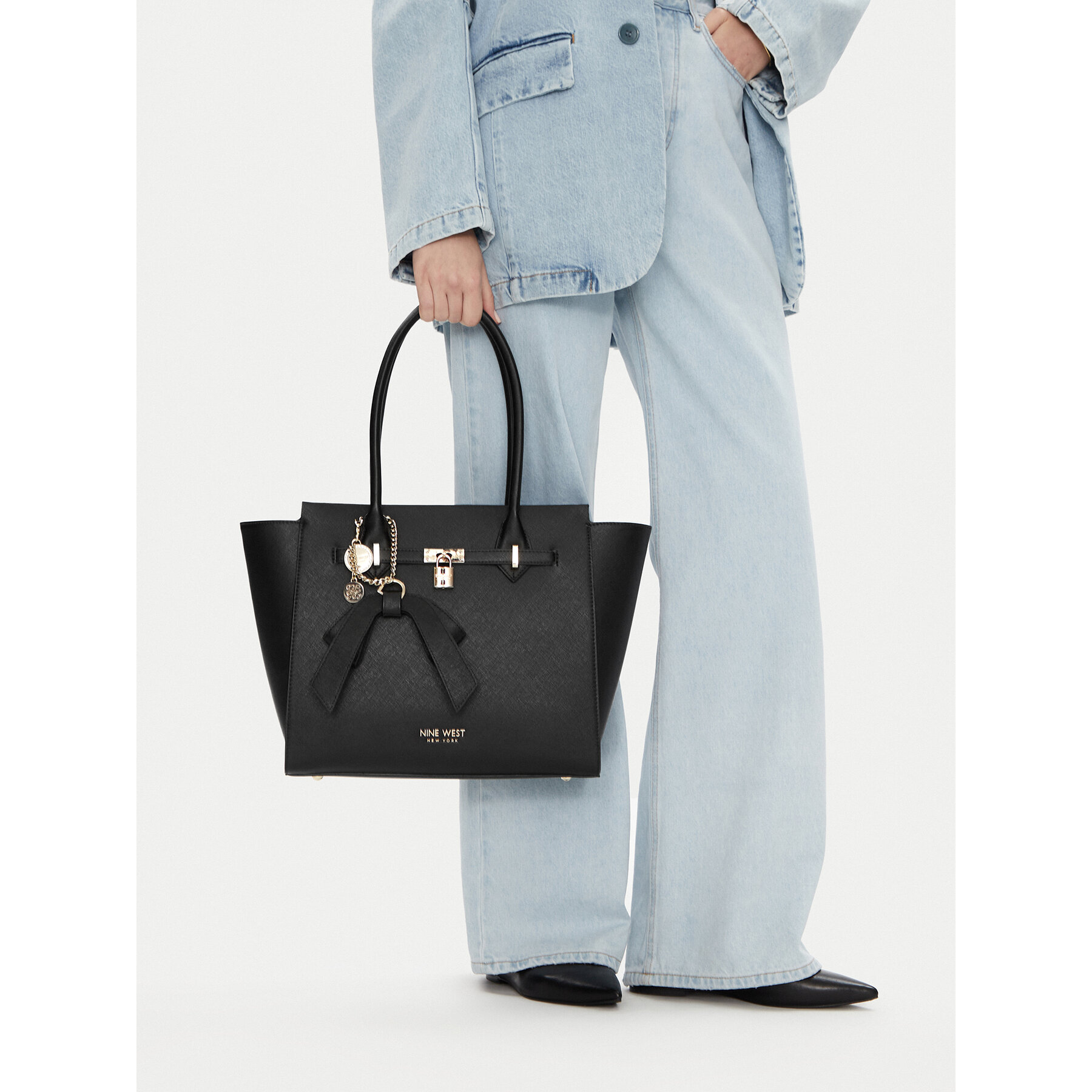 Nine West Torebka CEO-Chelsea-Charm-III-LX10186 Czarny