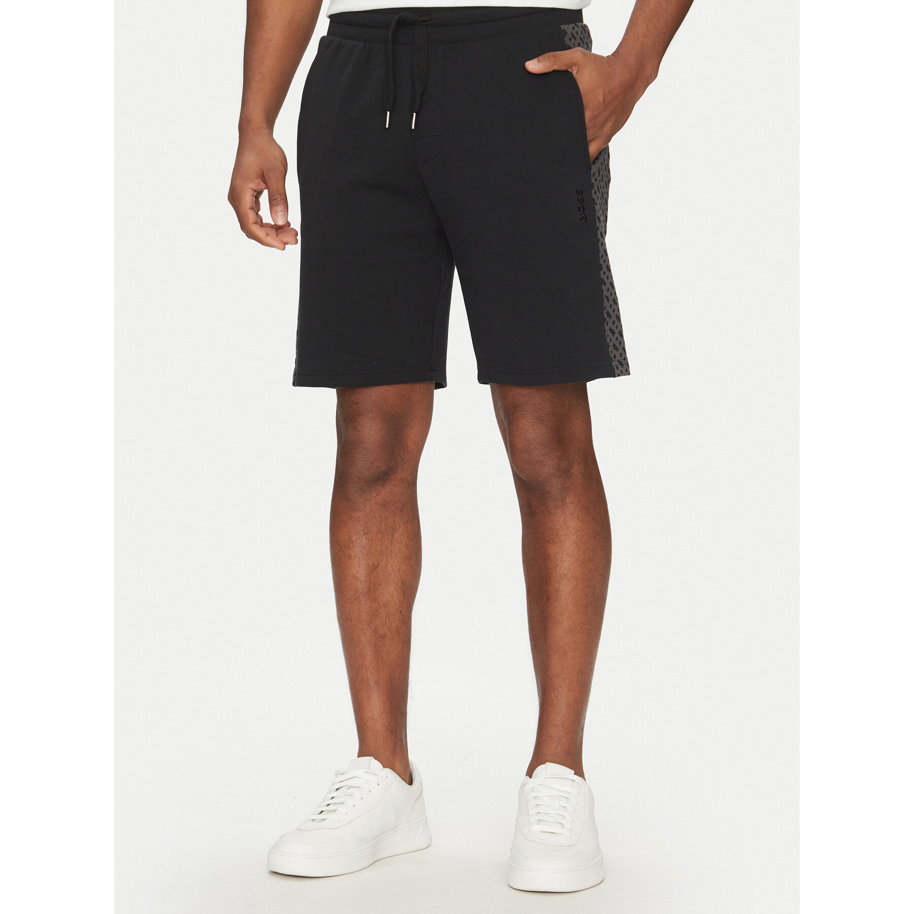 BOSS Szorty sportowe Luke 50540525 Czarny Regular Fit