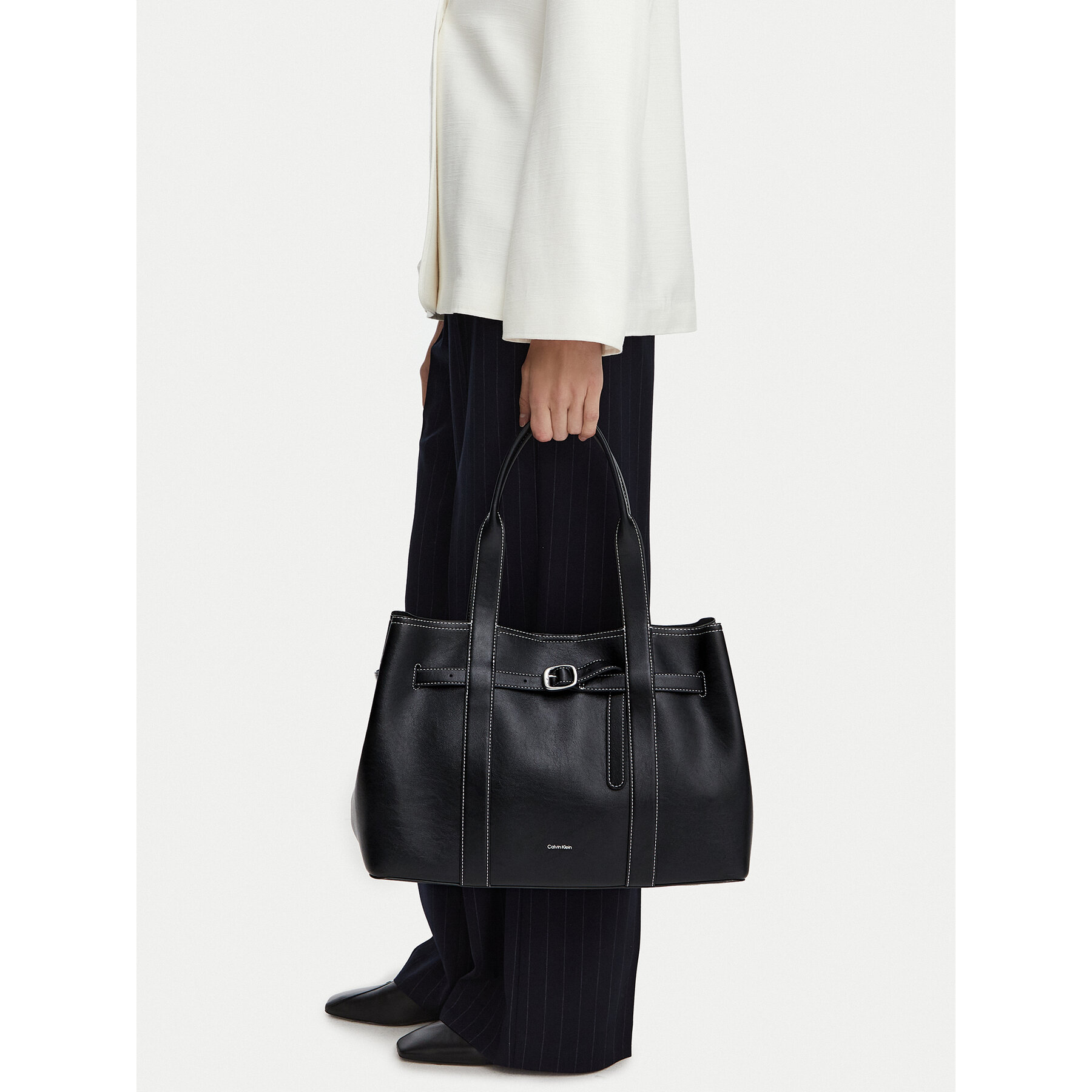 Calvin Klein Torebka Buckle Medium Work Tote LV04F3549G Czarny