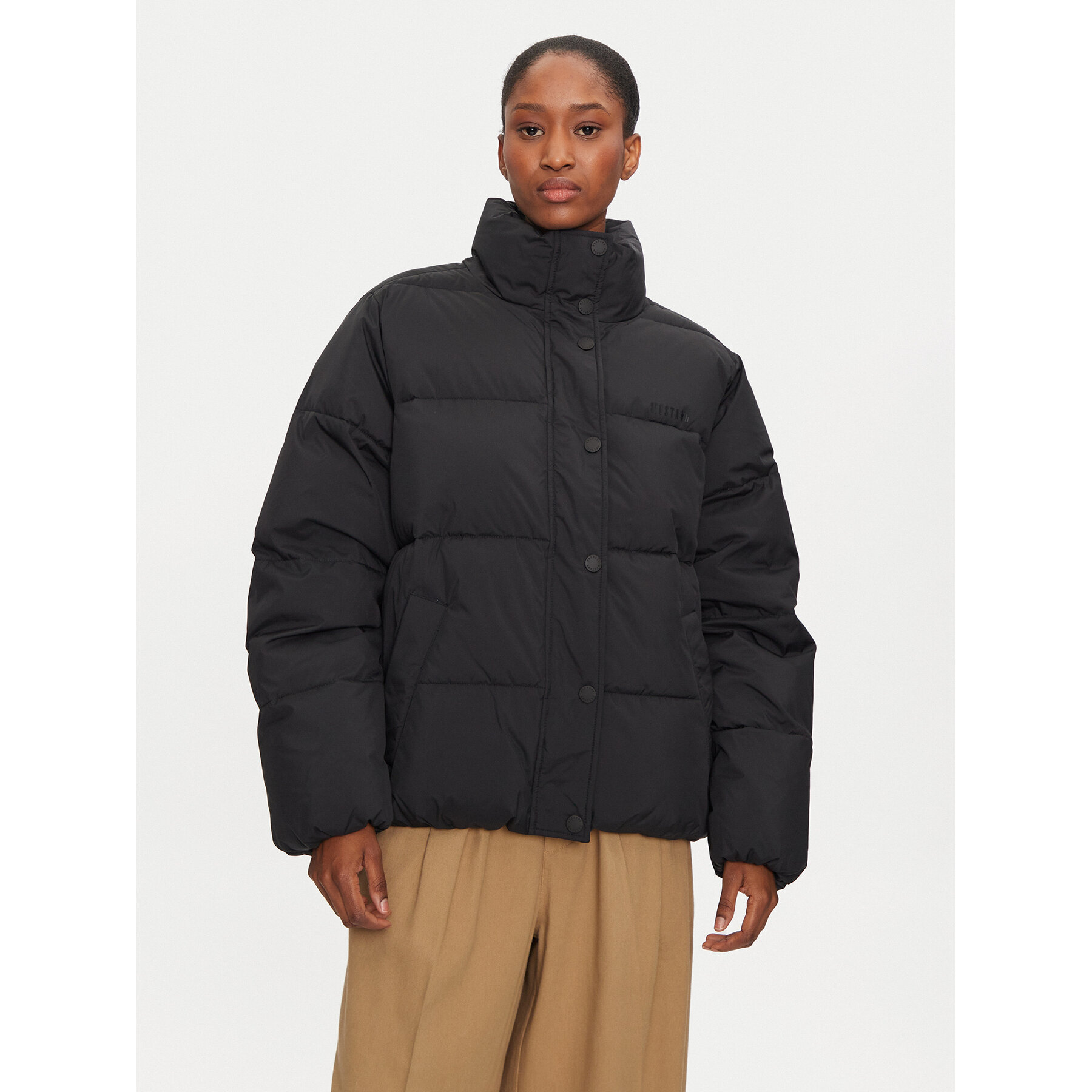 Mustang Kurtka zimowa Gillian 1015440 Czarny Relaxed Fit