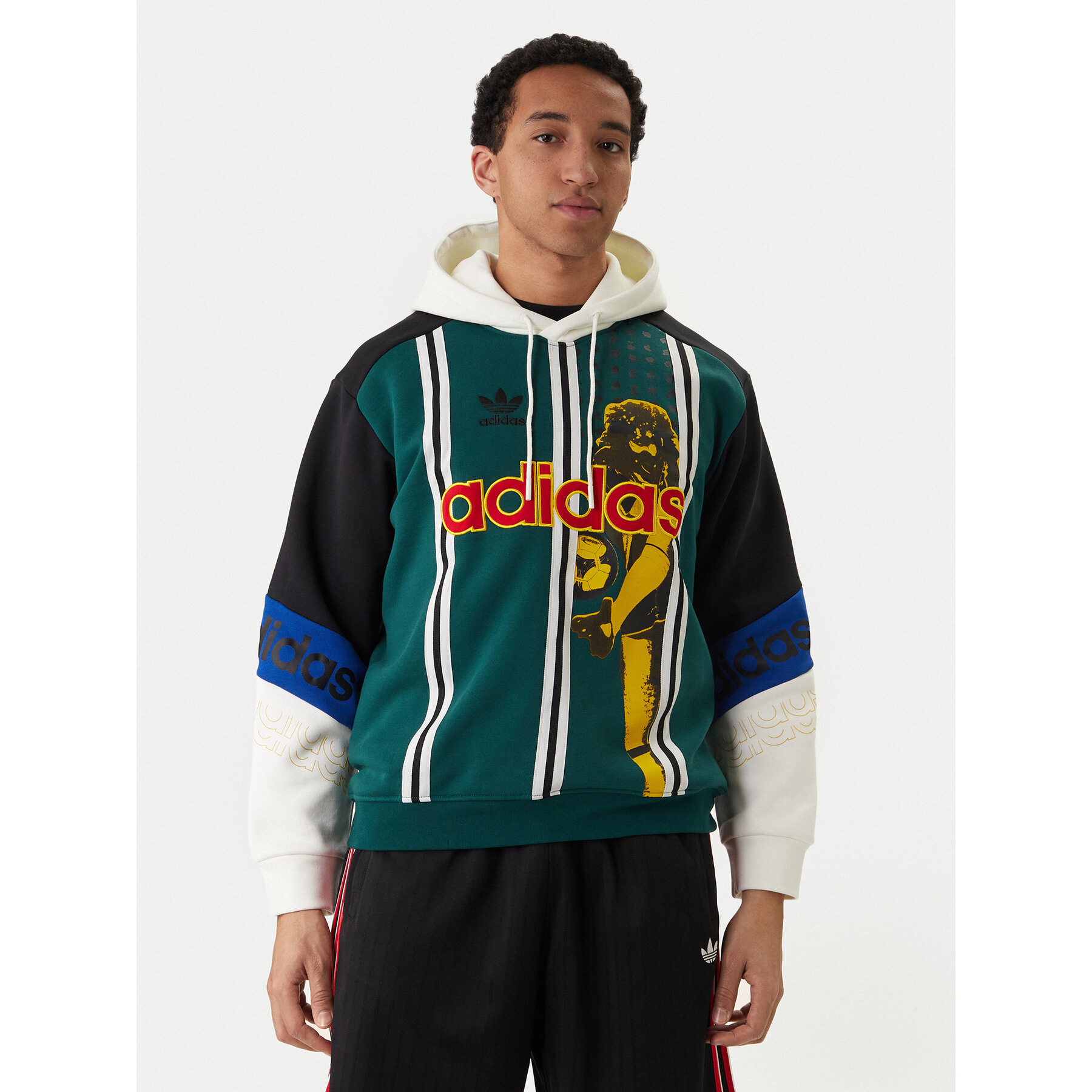adidas Bluza Archive Football Graphic KD1438 Zielony Loose Fit