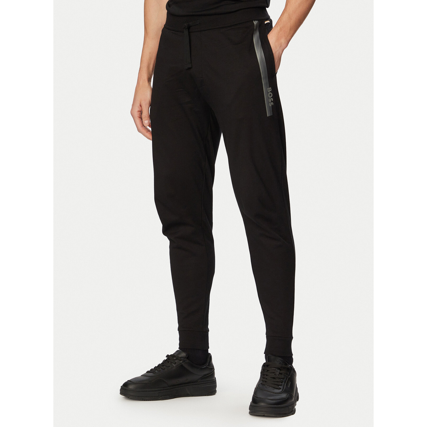 BOSS Spodnie dresowe Authentic 50554784 Czarny Regular Fit