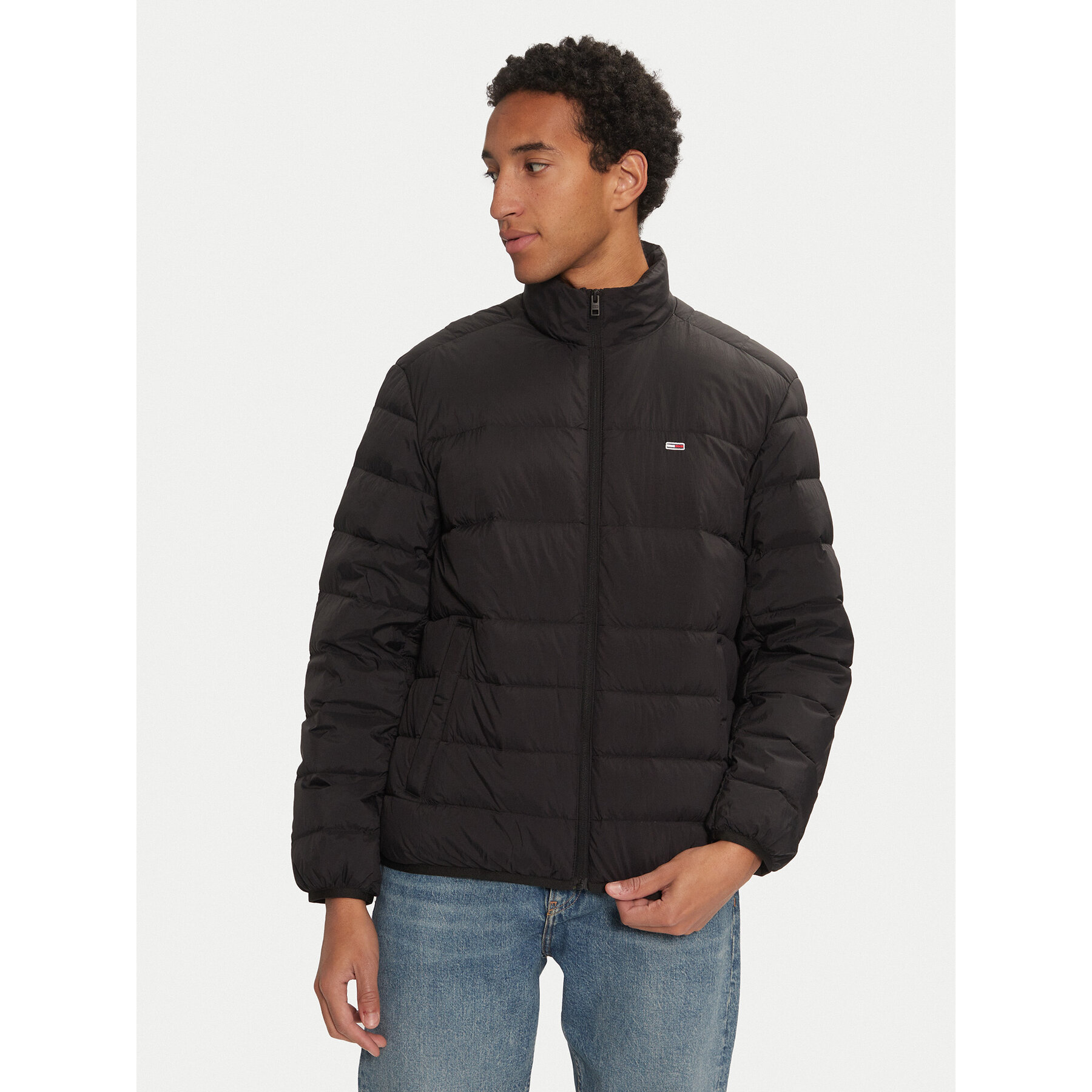 Tommy Jeans Kurtka puchowa DM0DM20686 Czarny Regular Fit