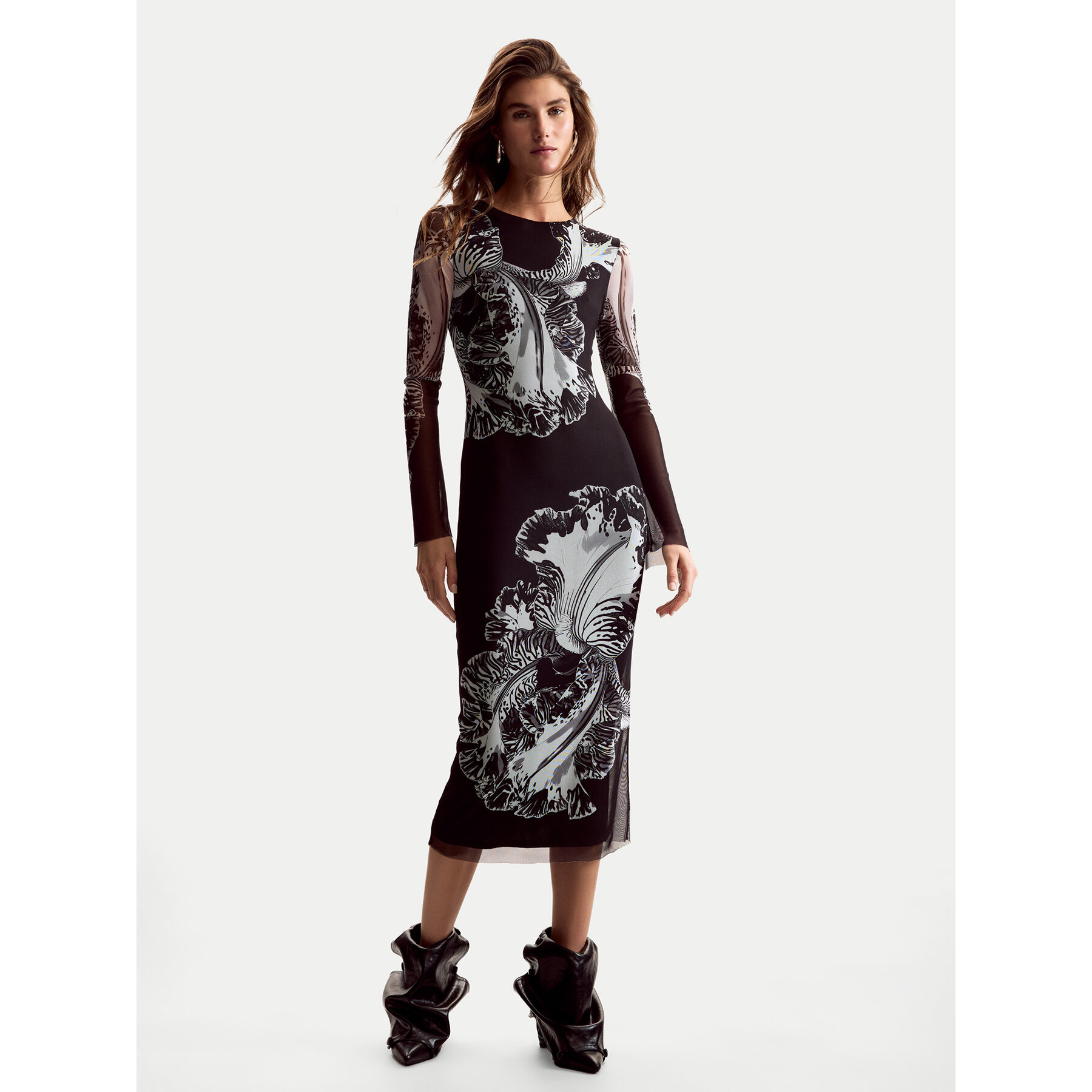 Desigual Sukienka codzienna Reims Lacroix 26SWVK53 Czarny Regular Fit