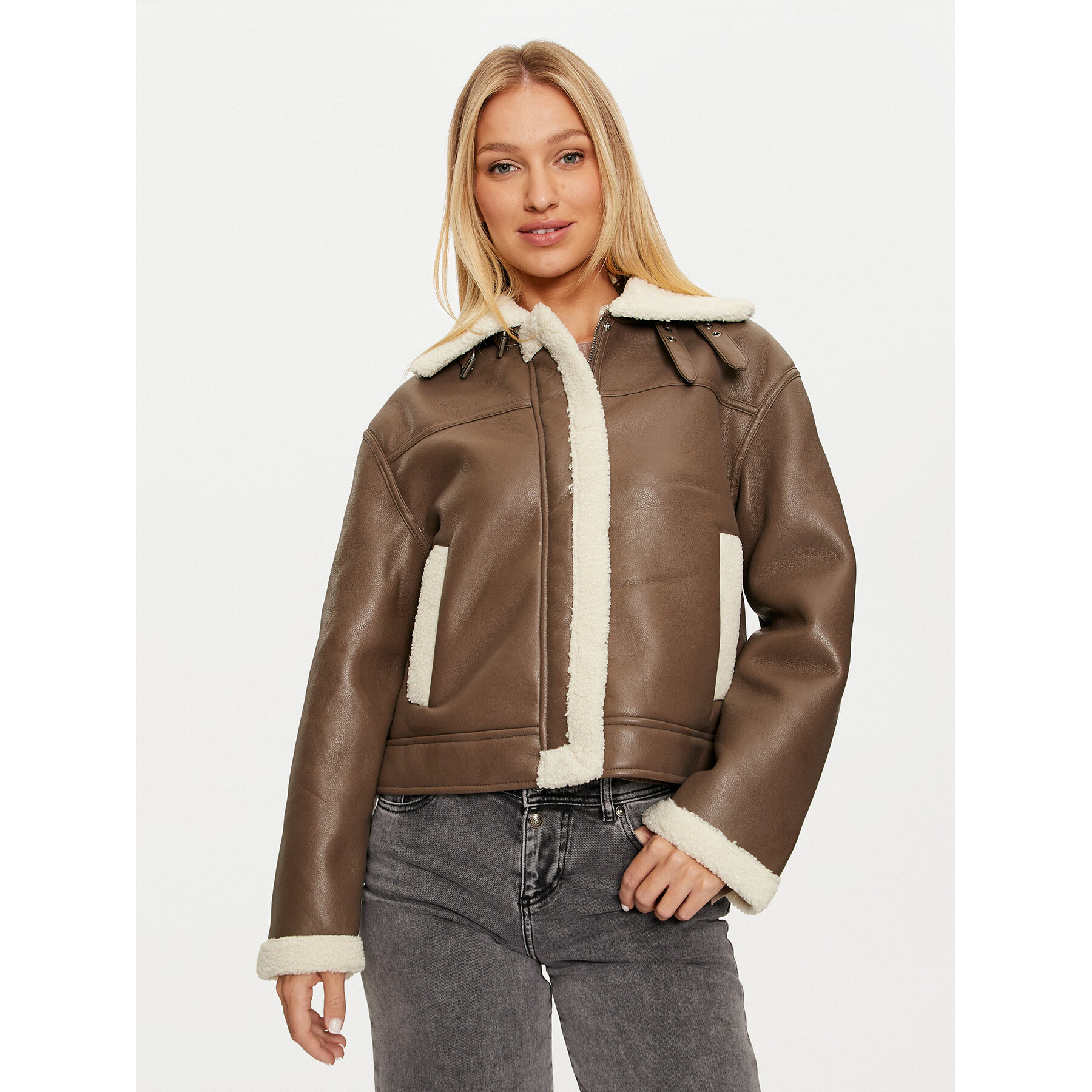 Pieces Kurtka z imitacji skóry Janelle 17141595 Brązowy Regular Fit