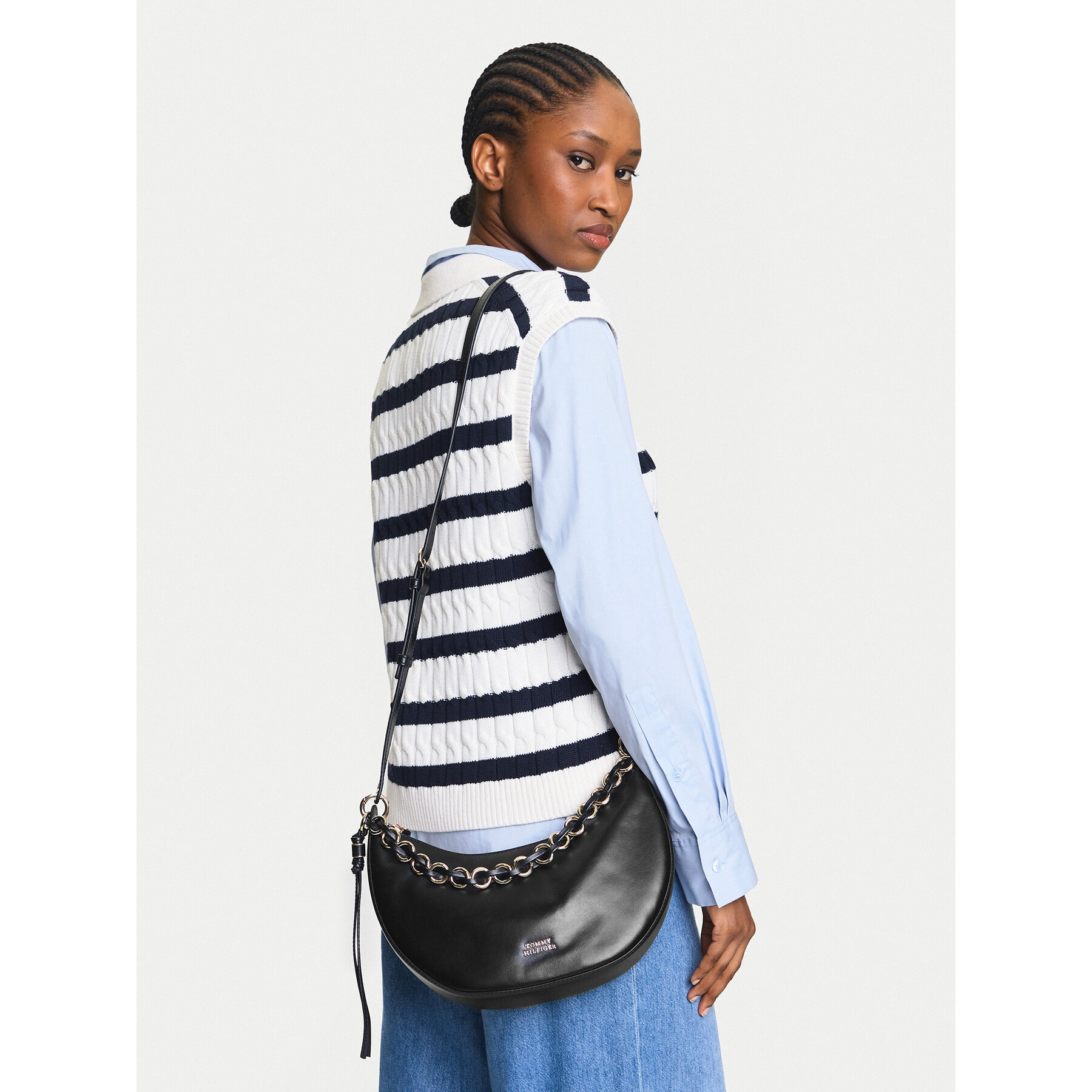 Tommy Hilfiger Torebka Moon Leather Crossover AW0AW17467 Czarny