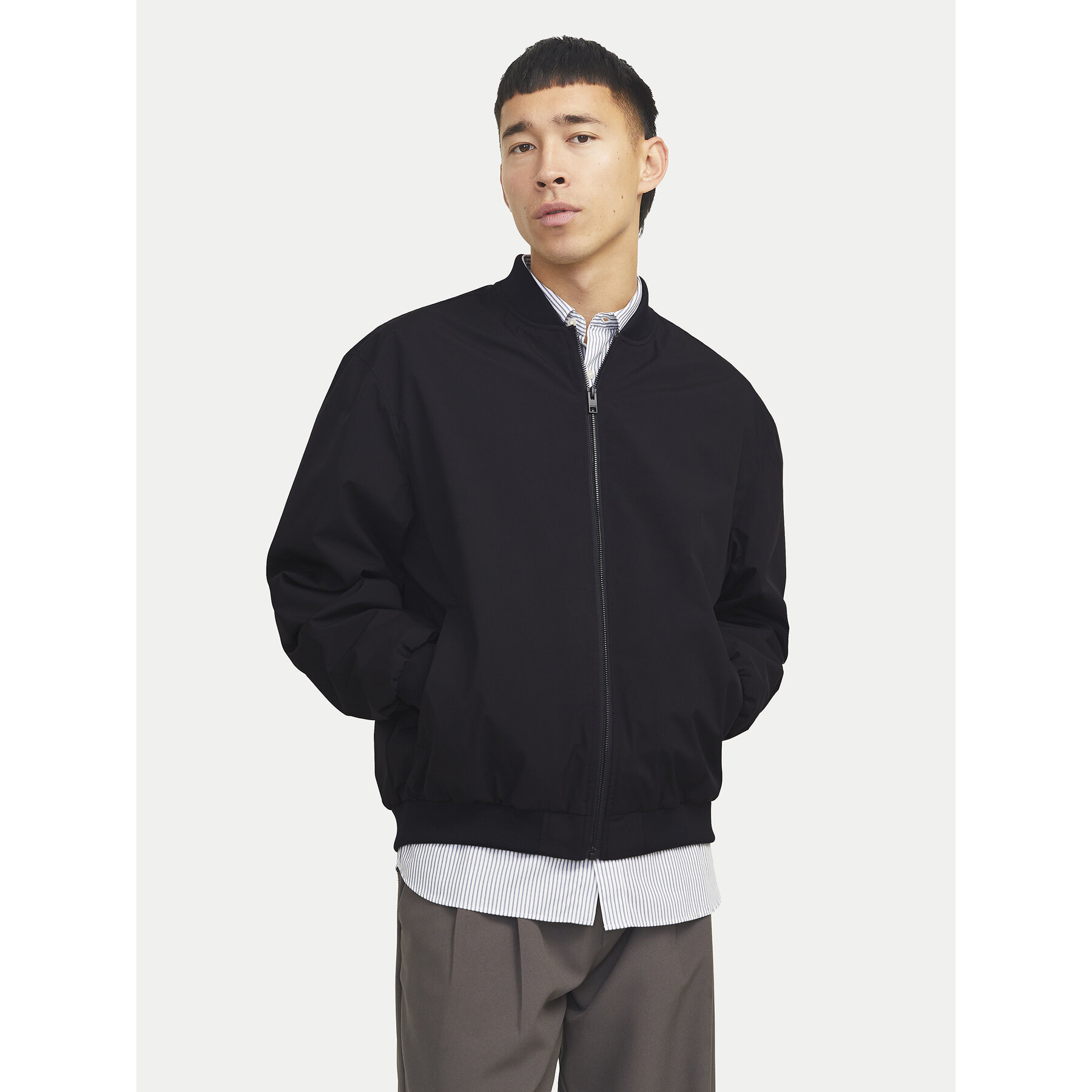 Jack & Jones Kurtka bomber Echarge 12268608 Czarny Regular Fit