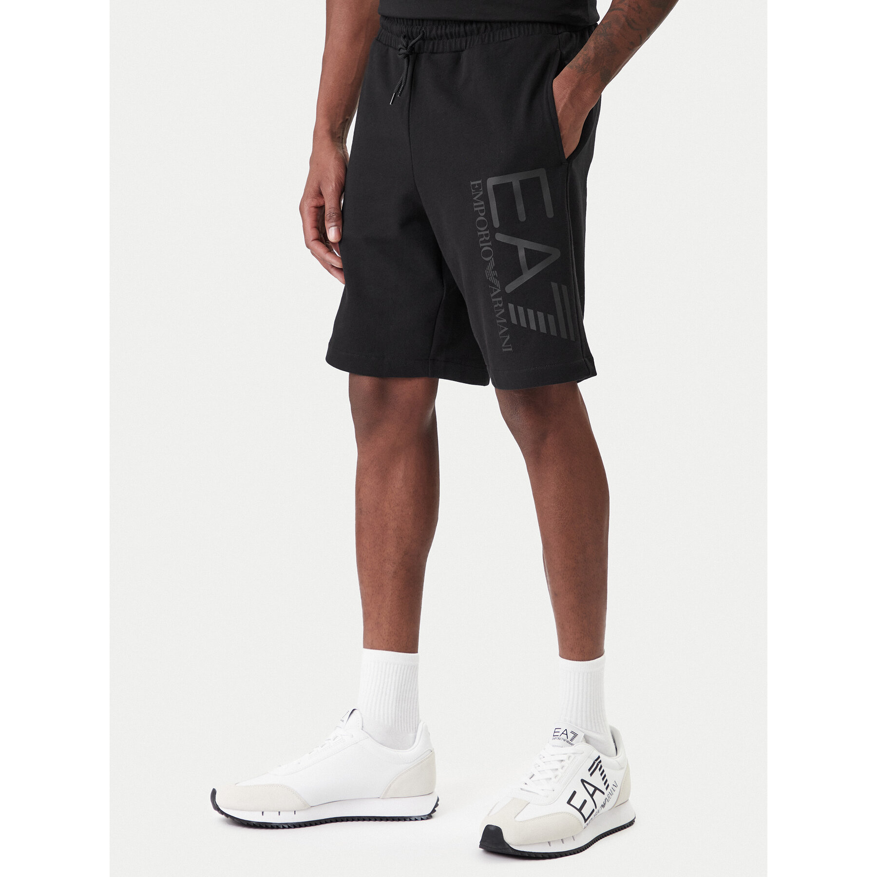 EA7 Emporio Armani Szorty sportowe 7M001414 AF22266 MC005 Czarny Regular Fit