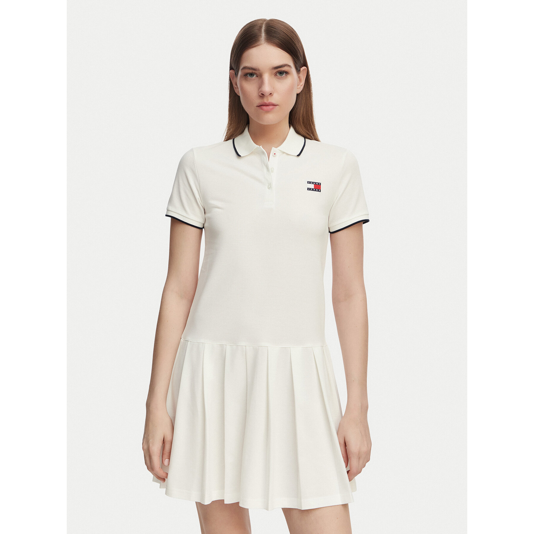 Tommy Jeans Sukienka codzienna Tommy Badge DW0DW22328 Biały Relaxed Fit
