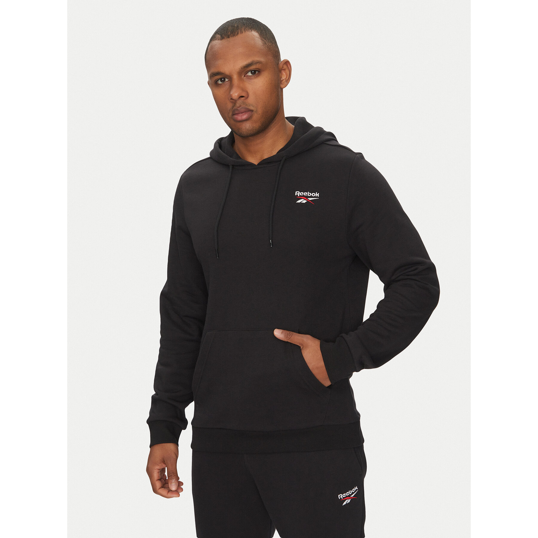 Reebok Bluza Identhlty Small Logo 100221784 Czarny Regular Fit