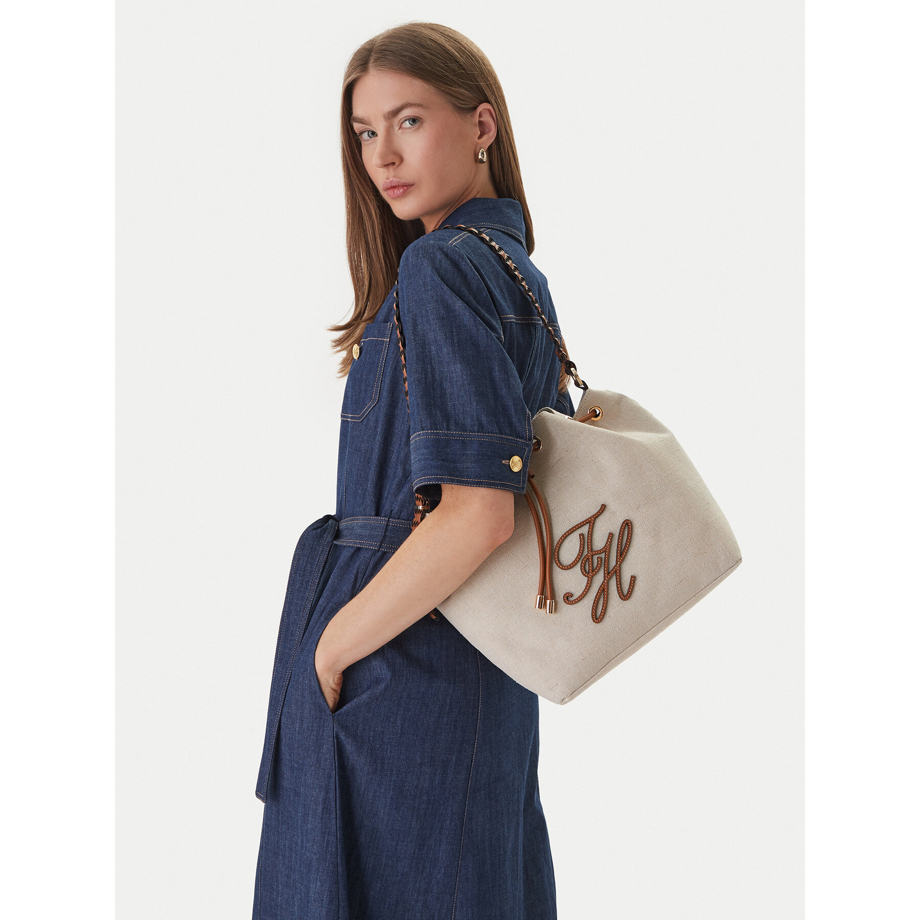 Tommy Hilfiger Torebka Th Elev Summer Bucket Canvas AW0AW18631 Beżowy