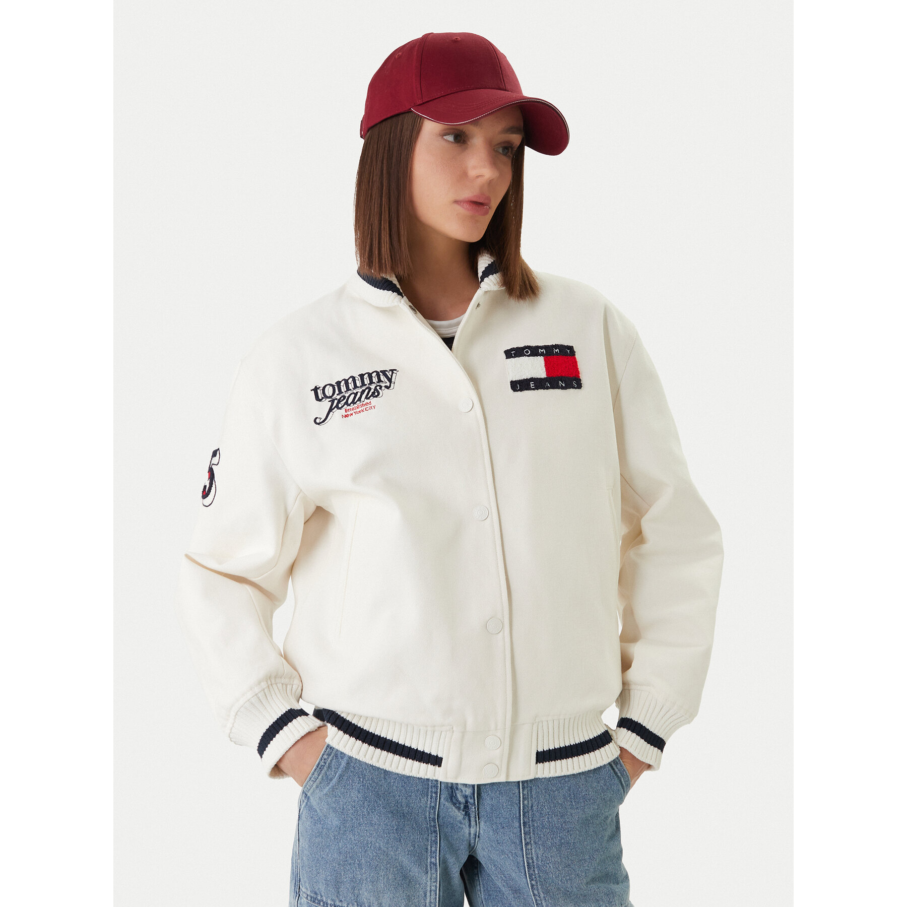 Tommy Jeans Kurtka bomber DW0DW22585 Biały Relaxed Fit