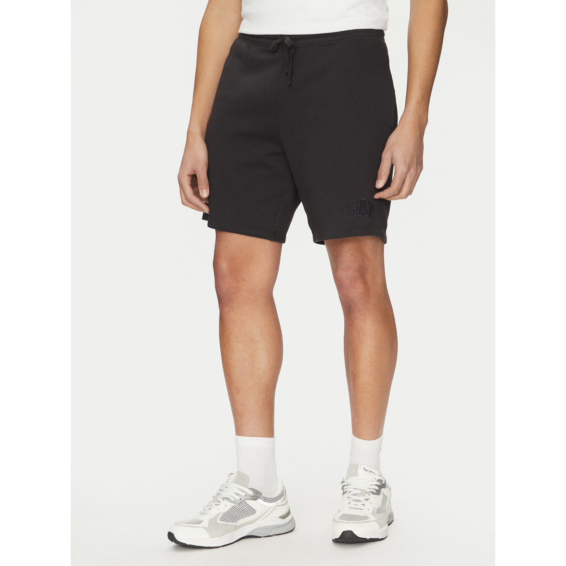 Gap Szorty sportowe 866651-00 Czarny Regular Fit