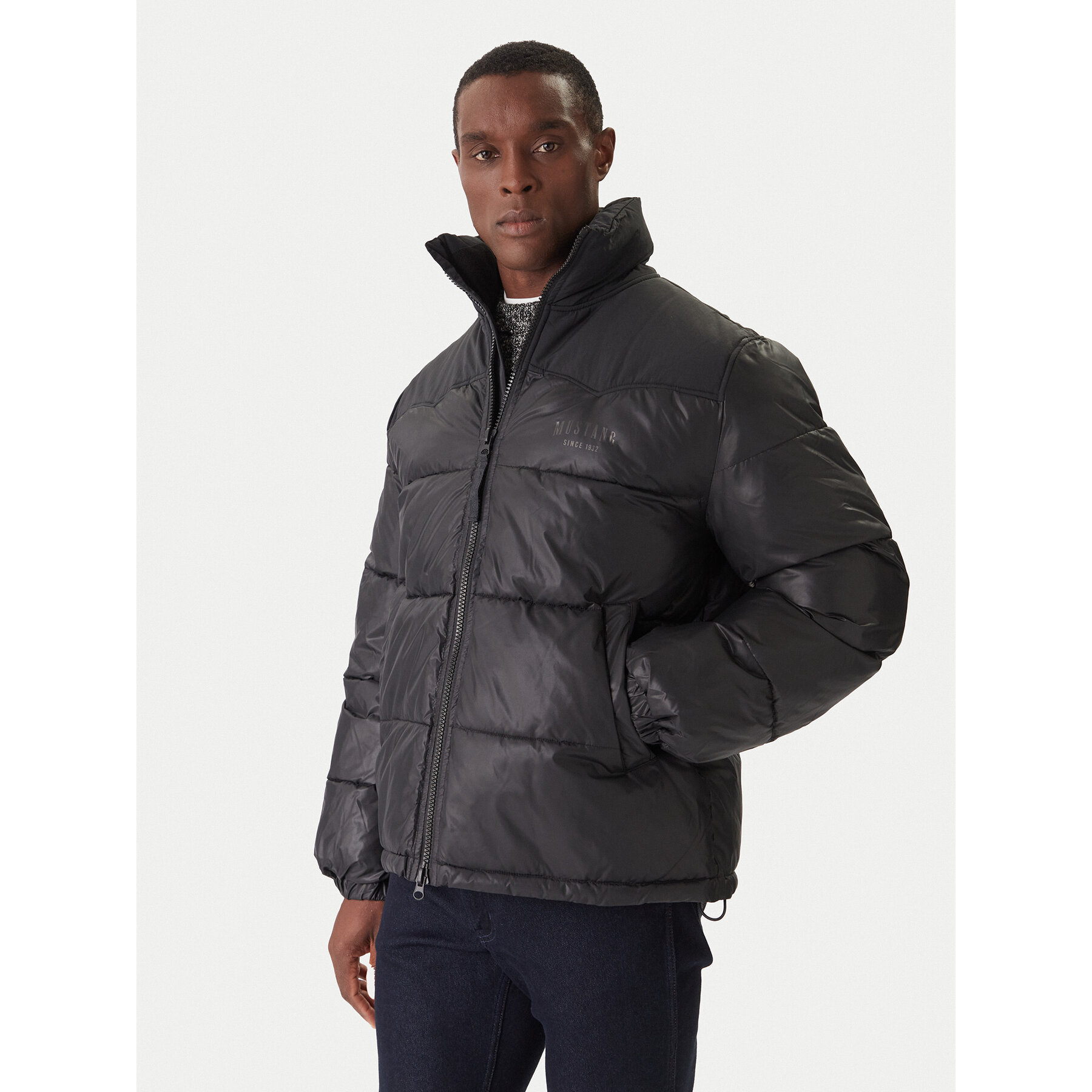 Mustang Kurtka zimowa Oakfield 1016895 Czarny Regular Fit