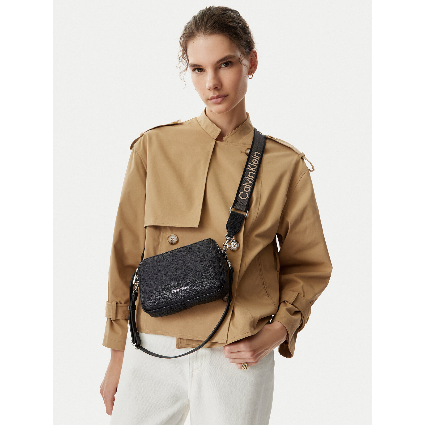 Calvin Klein Torebka Webbing 2X Strap Camera Bag LV04F3656G Czarny