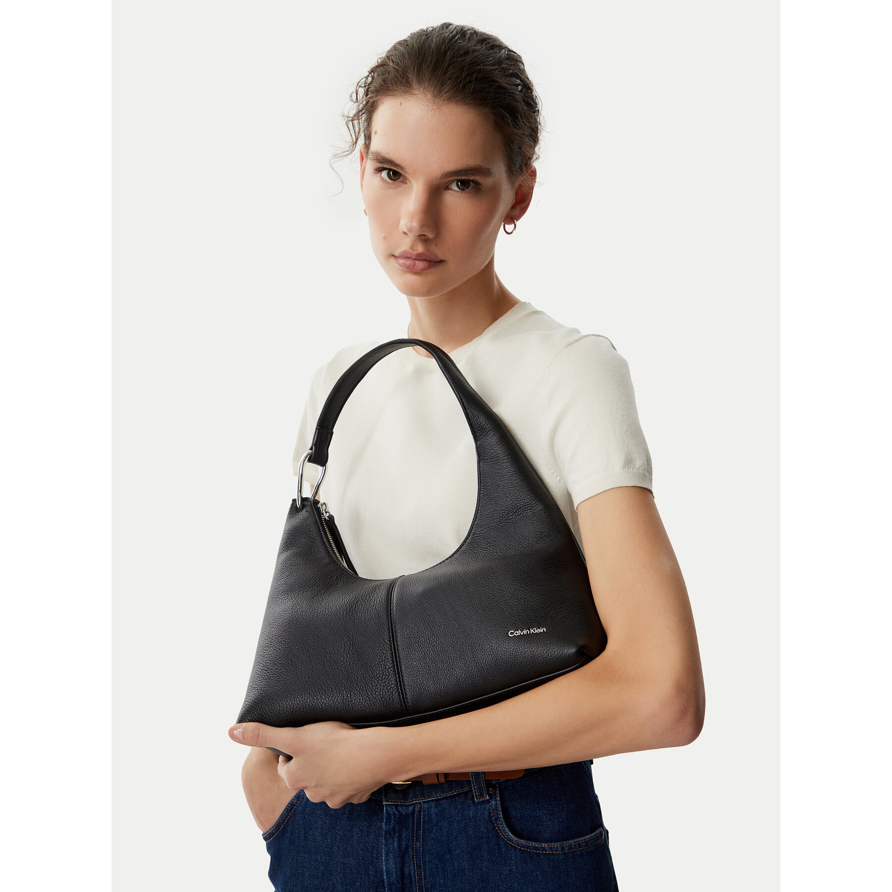 Calvin Klein Torebka Slouchy Leather Shoulder Bag LV04F3657G Czarny