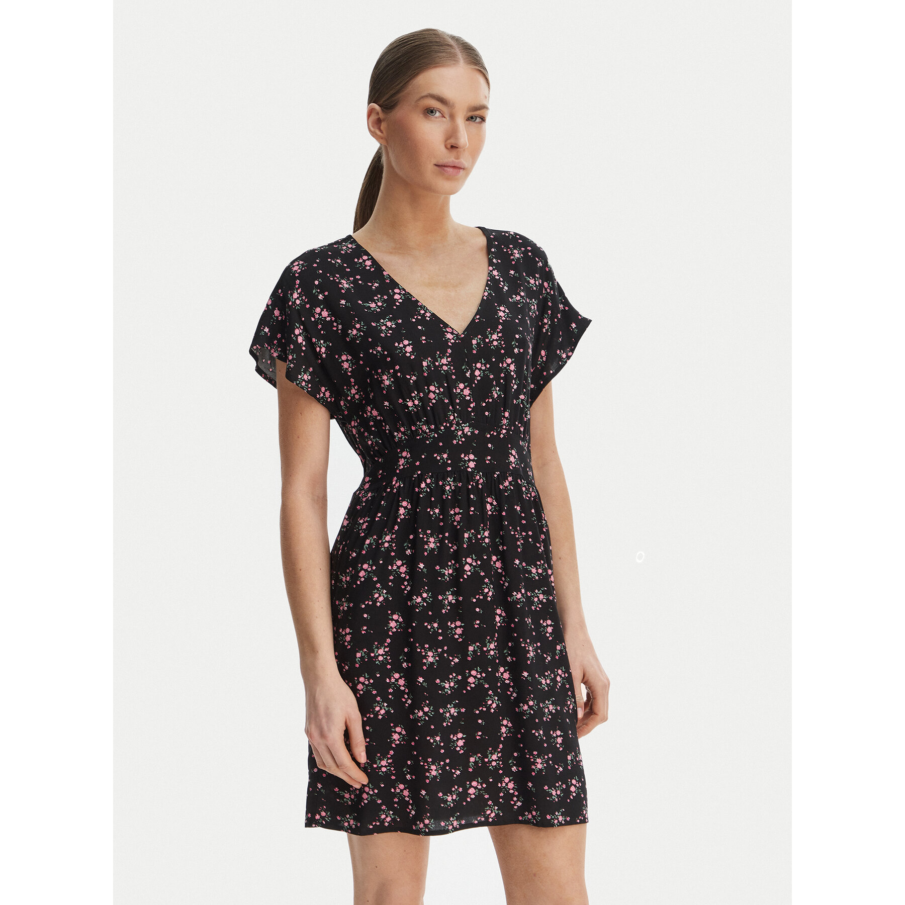 ONLY Sukienka letnia Nova 15342707 Czarny Regular Fit