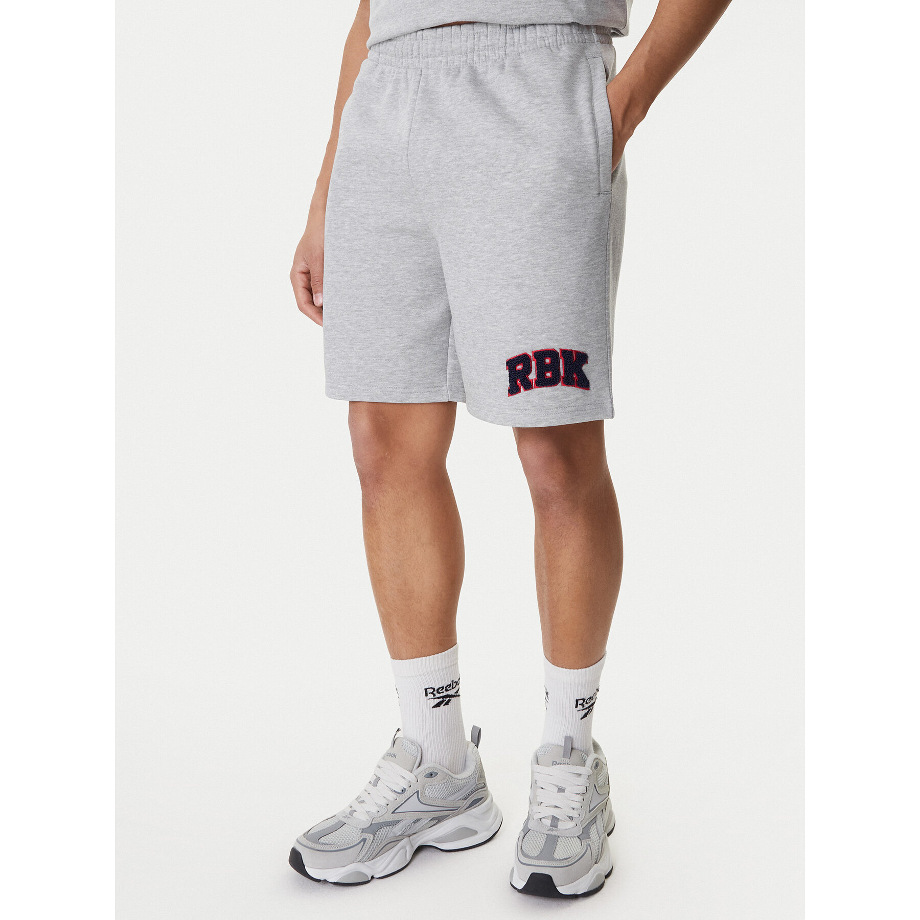 Reebok Szorty sportowe Braddish RK25559CCM Szary Relaxed Fit
