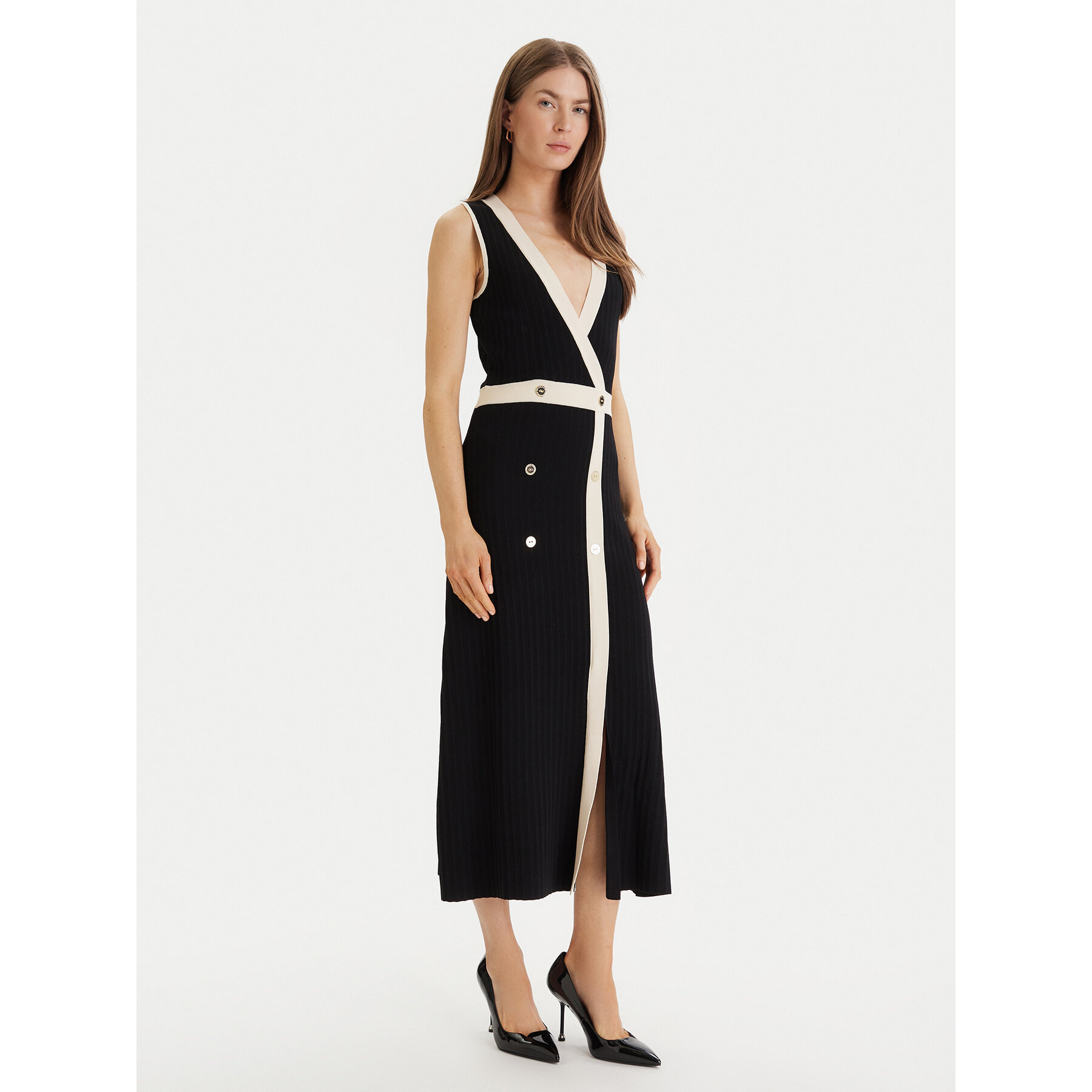 LOLA CASADEMUNT Sukienka dzianinowa LS2616160 Czarny Regular Fit
