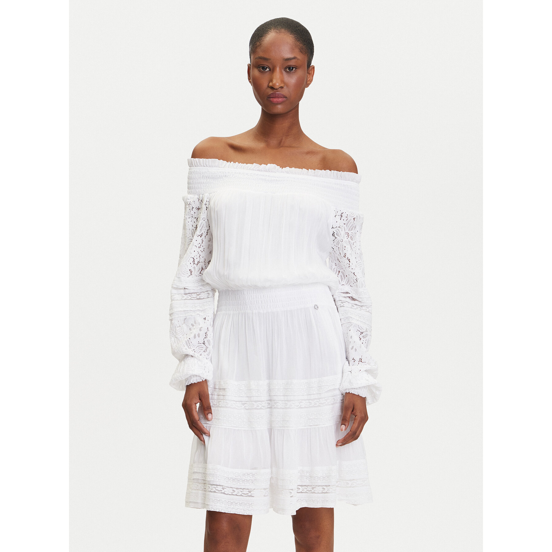 Guess Sukienka codzienna W5GK24 WE550 Biały Classic Fit