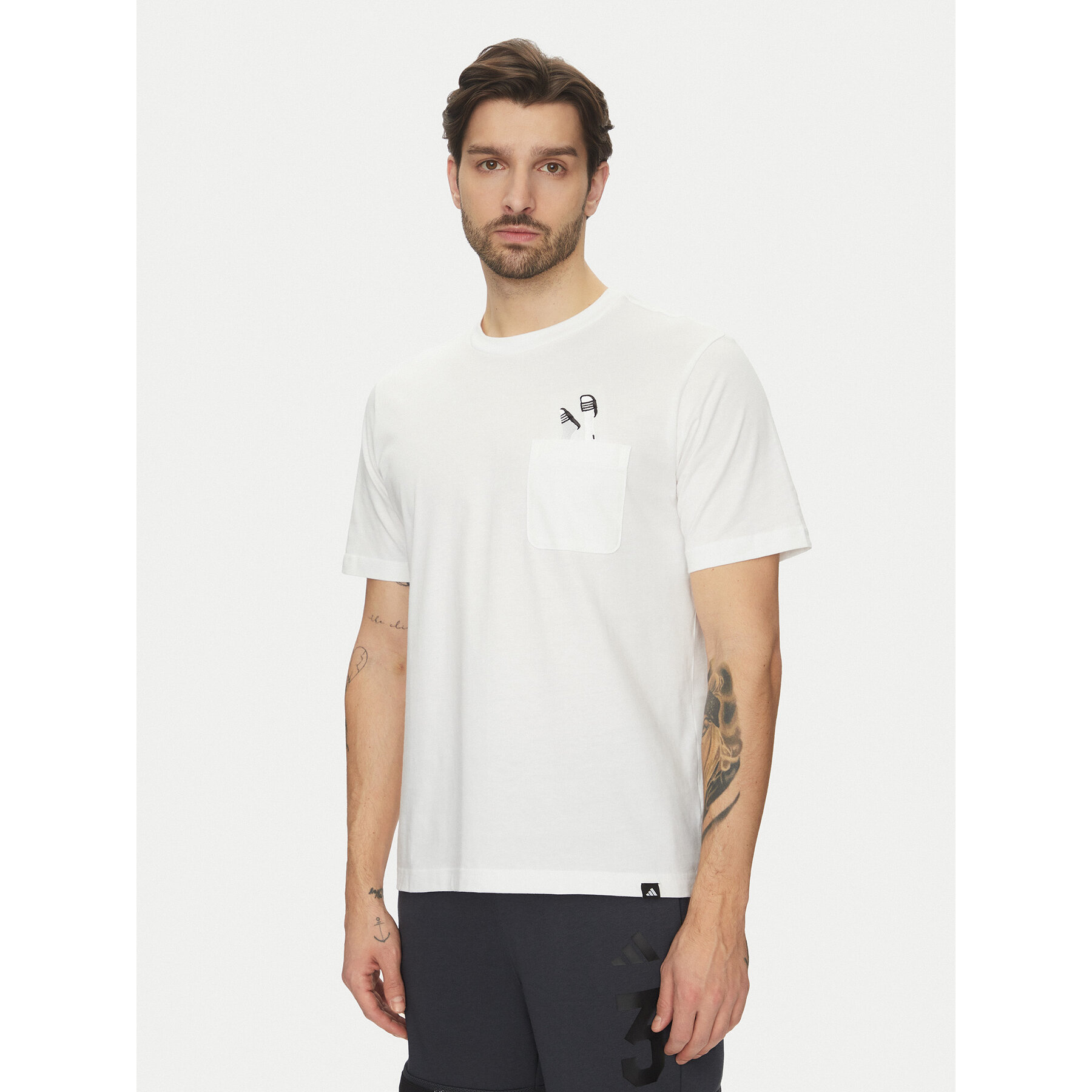 adidas T-Shirt Lounge Slides Graphic Pocket JC5282 Biały Regular Fit