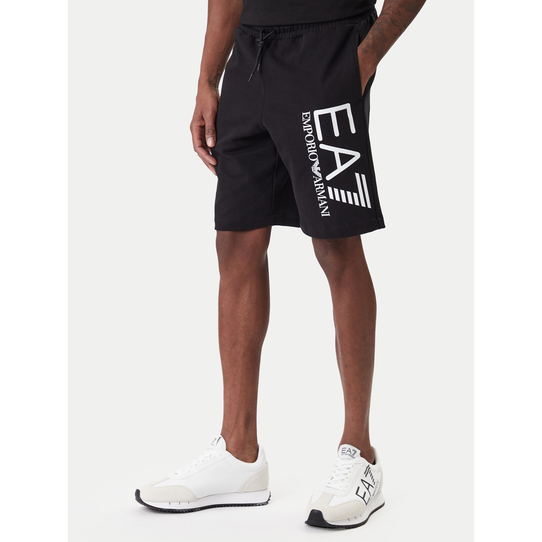 EA7 Emporio Armani Szorty sportowe 7M001414 AF22266 UC001 Czarny Regular Fit