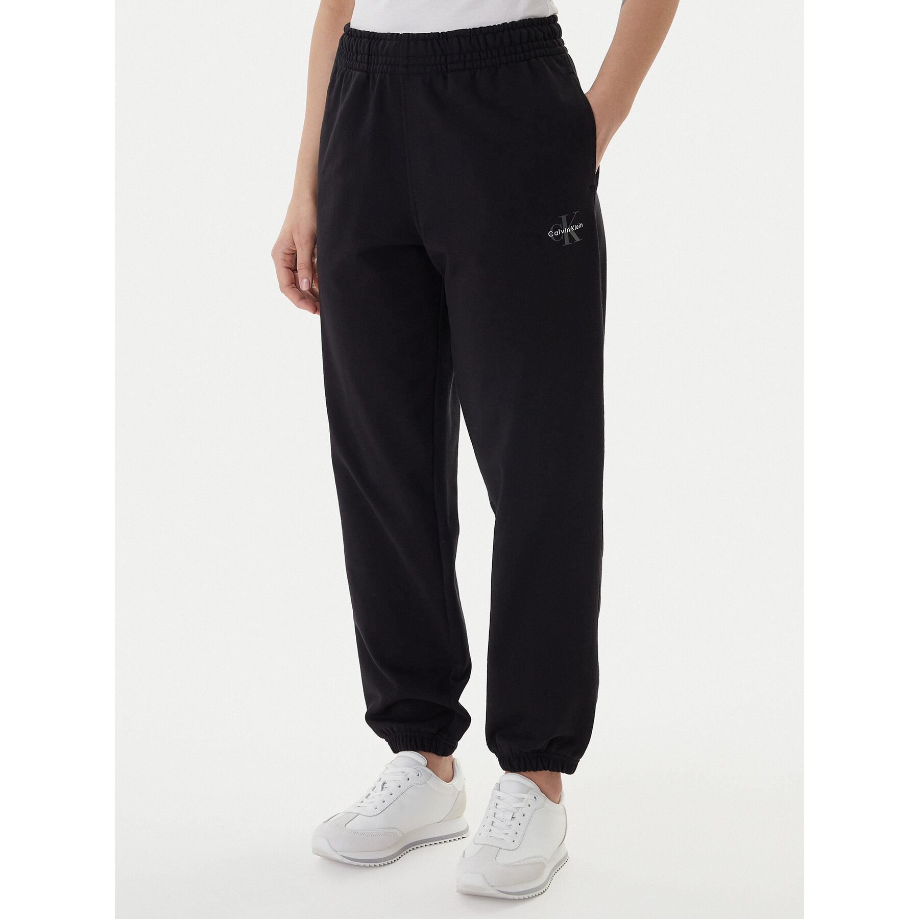 Calvin Klein Jeans Spodnie dresowe Foil Monologo LV047E826G Czarny Regular Fit