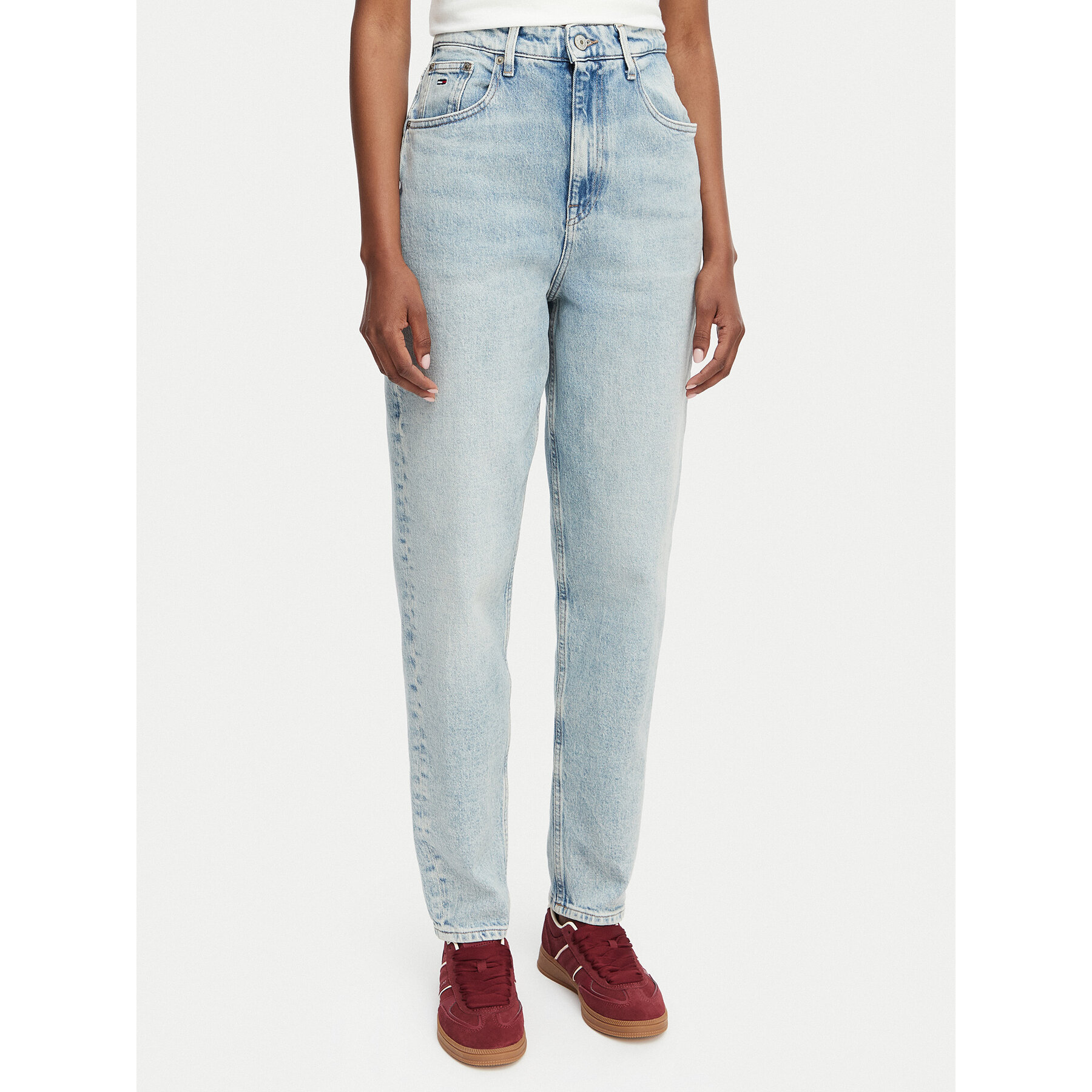 Tommy Jeans Jeansy DW0DW23089 Niebieski jasny Mom Fit