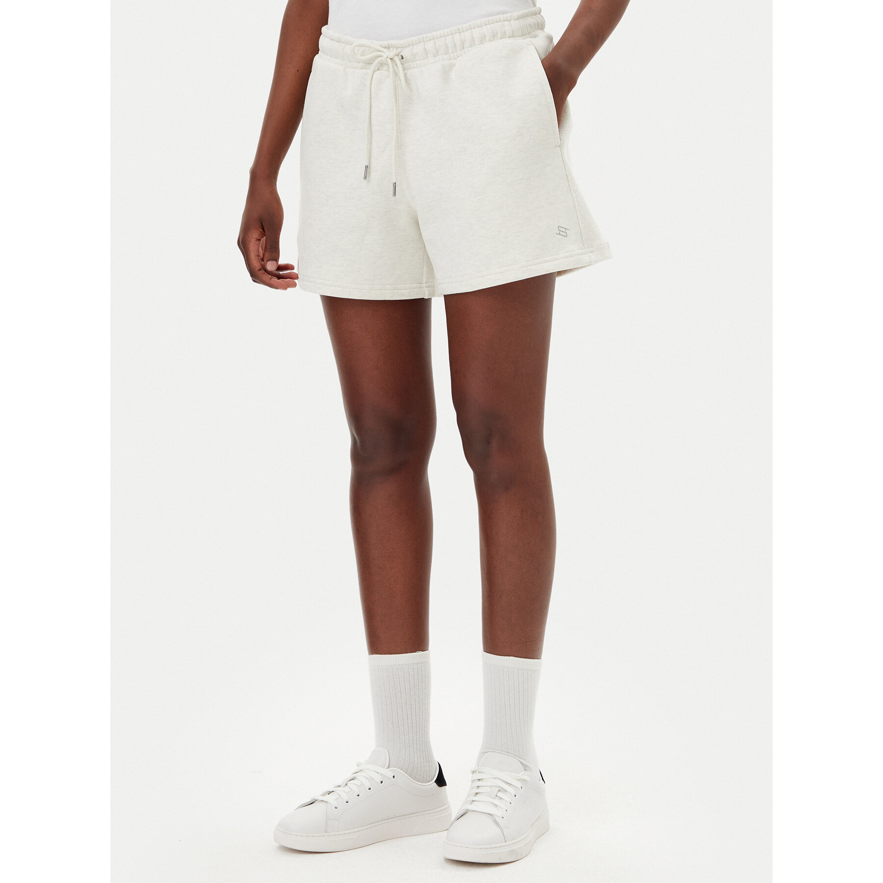 Puma Szorty sportowe Stewie Limitless 630525 Écru Relaxed Fit