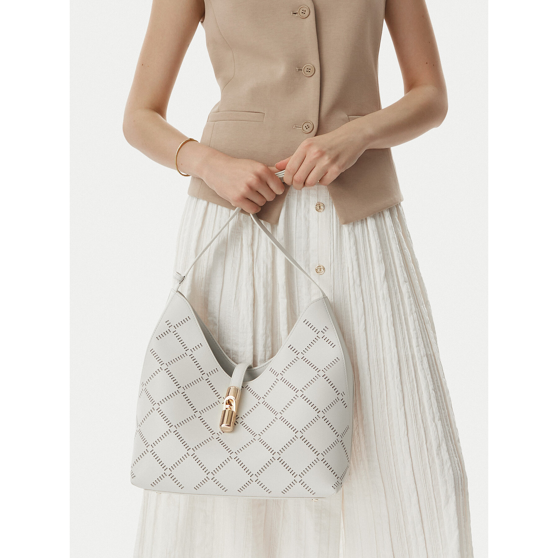 Furla Torebka Goccia M WB01499 BX3947 KH 1704S Biały