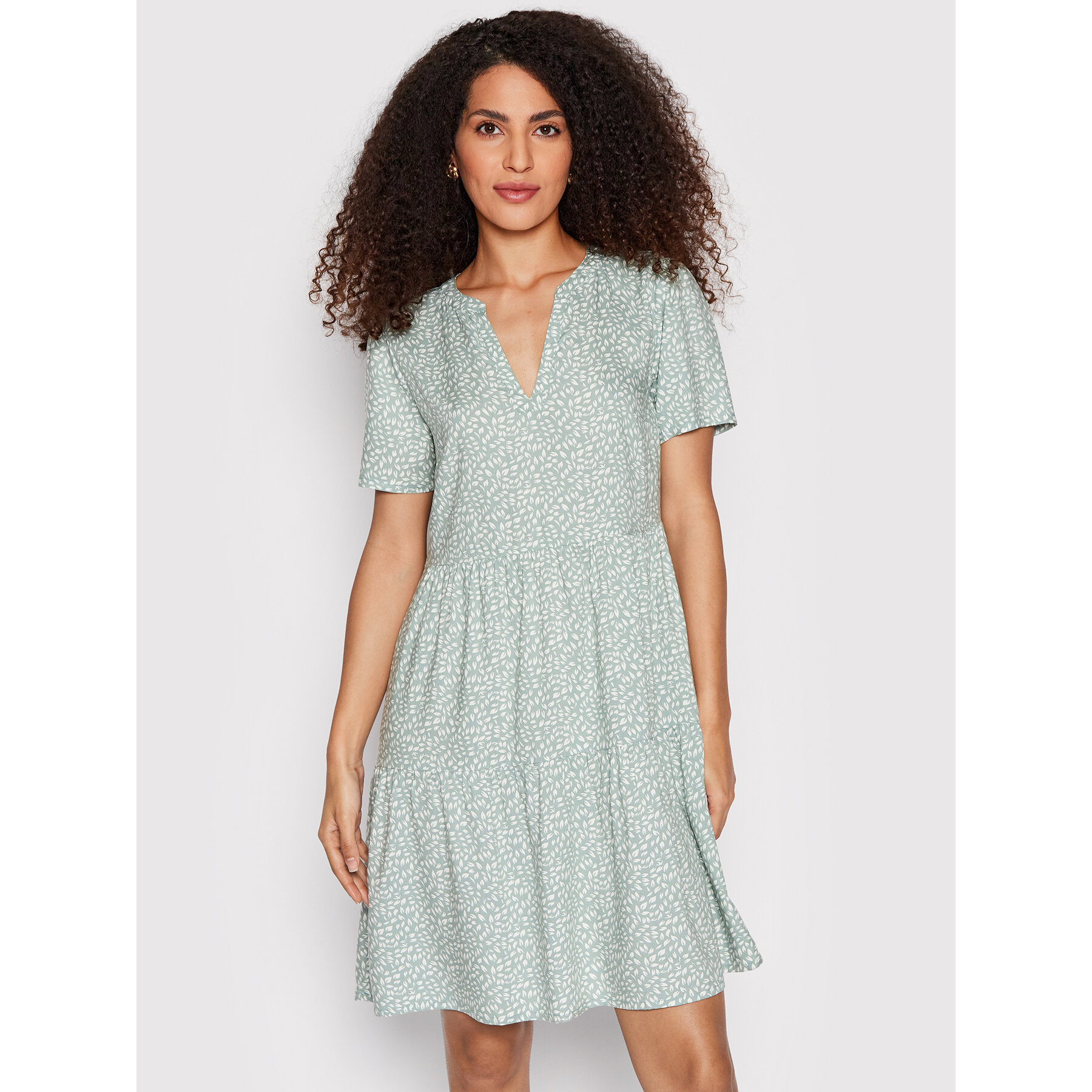 ONLY Sukienka codzienna Zally 15262674 Zielony Relaxed Fit