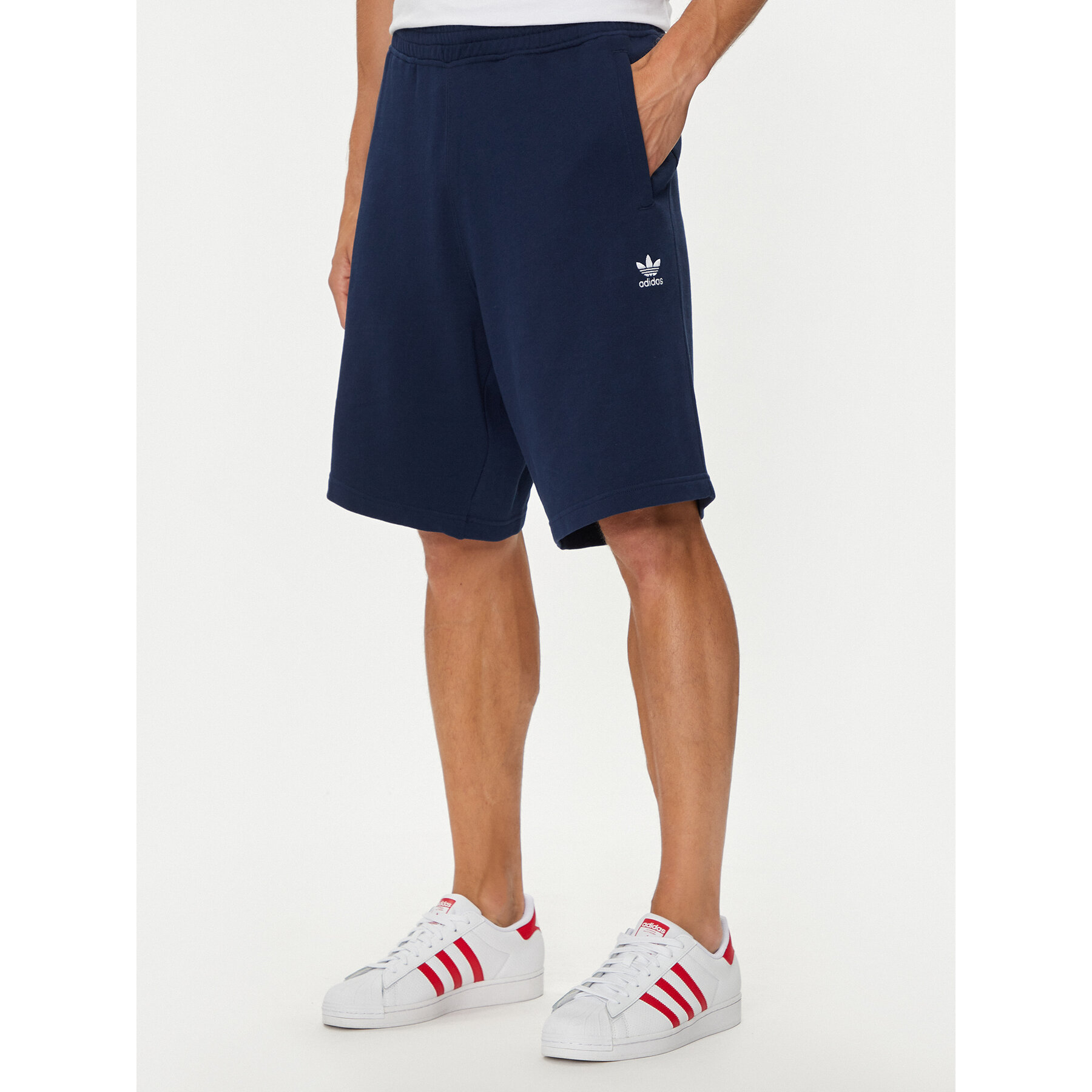 adidas Szorty sportowe Essentials Trefoil IY8521 Granatowy Regular Fit
