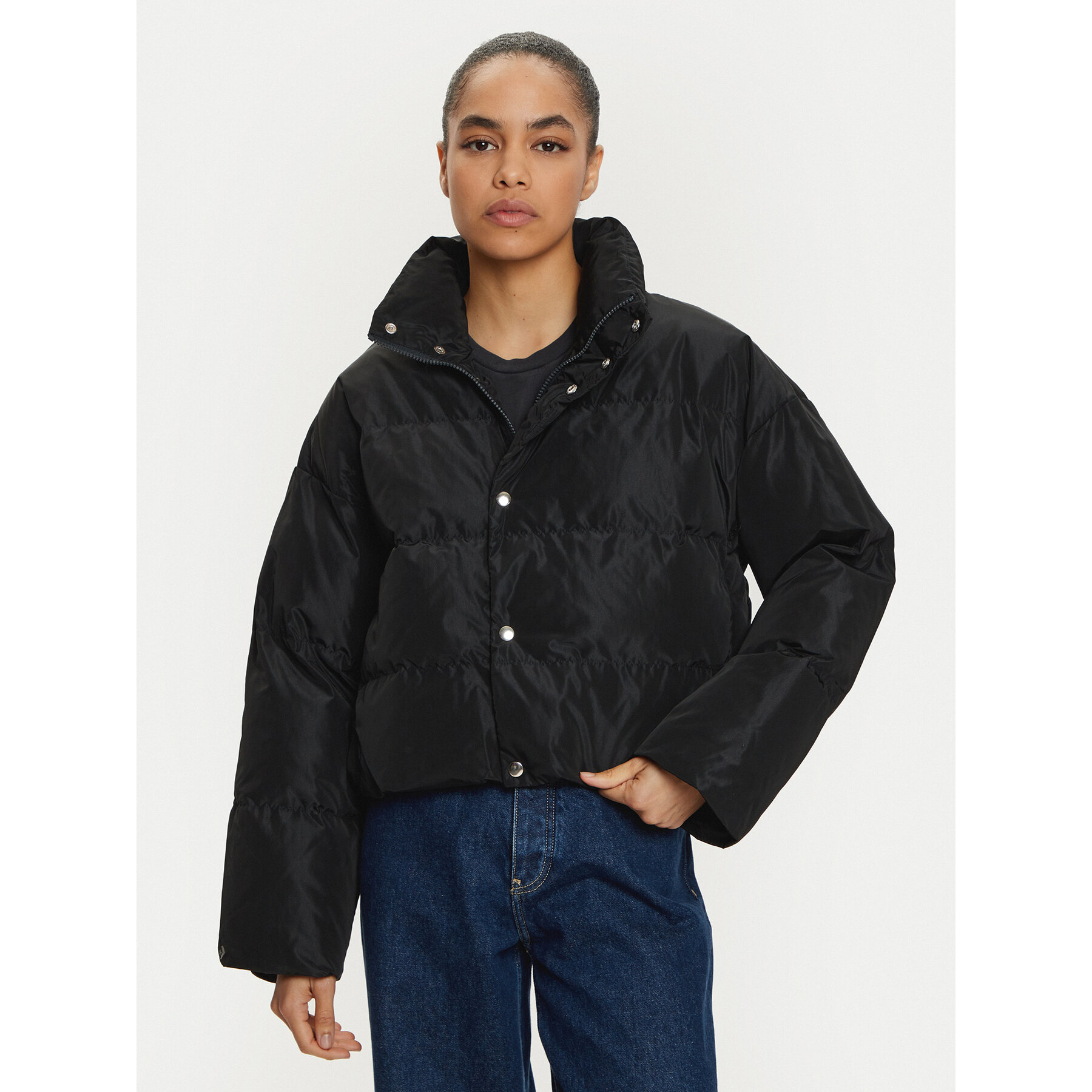 Converse Kurtka puchowa Super Puffer 10026797-A01 Czarny Relaxed Fit