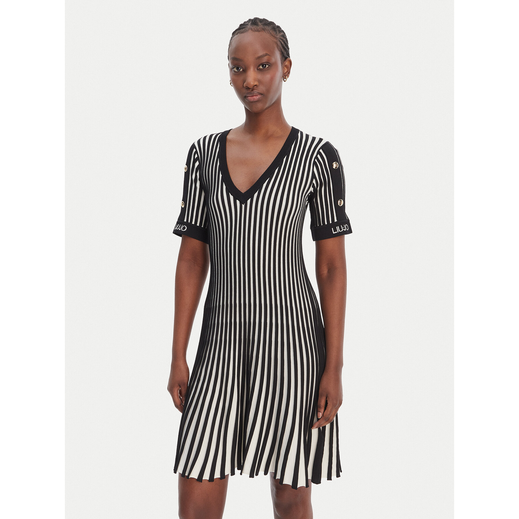 Liu Jo Sport Sukienka dzianinowa TA6062 MS55N Czarny Regular Fit