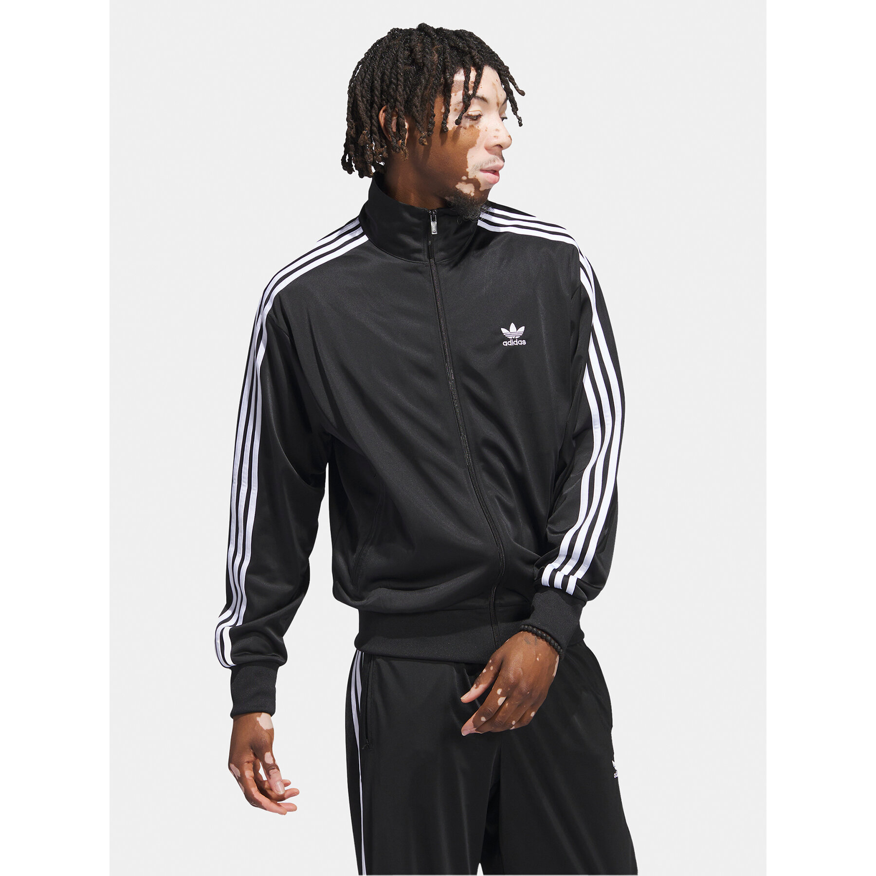 adidas Bluza adicolor Classics IJ7058 Czarny Loose Fit