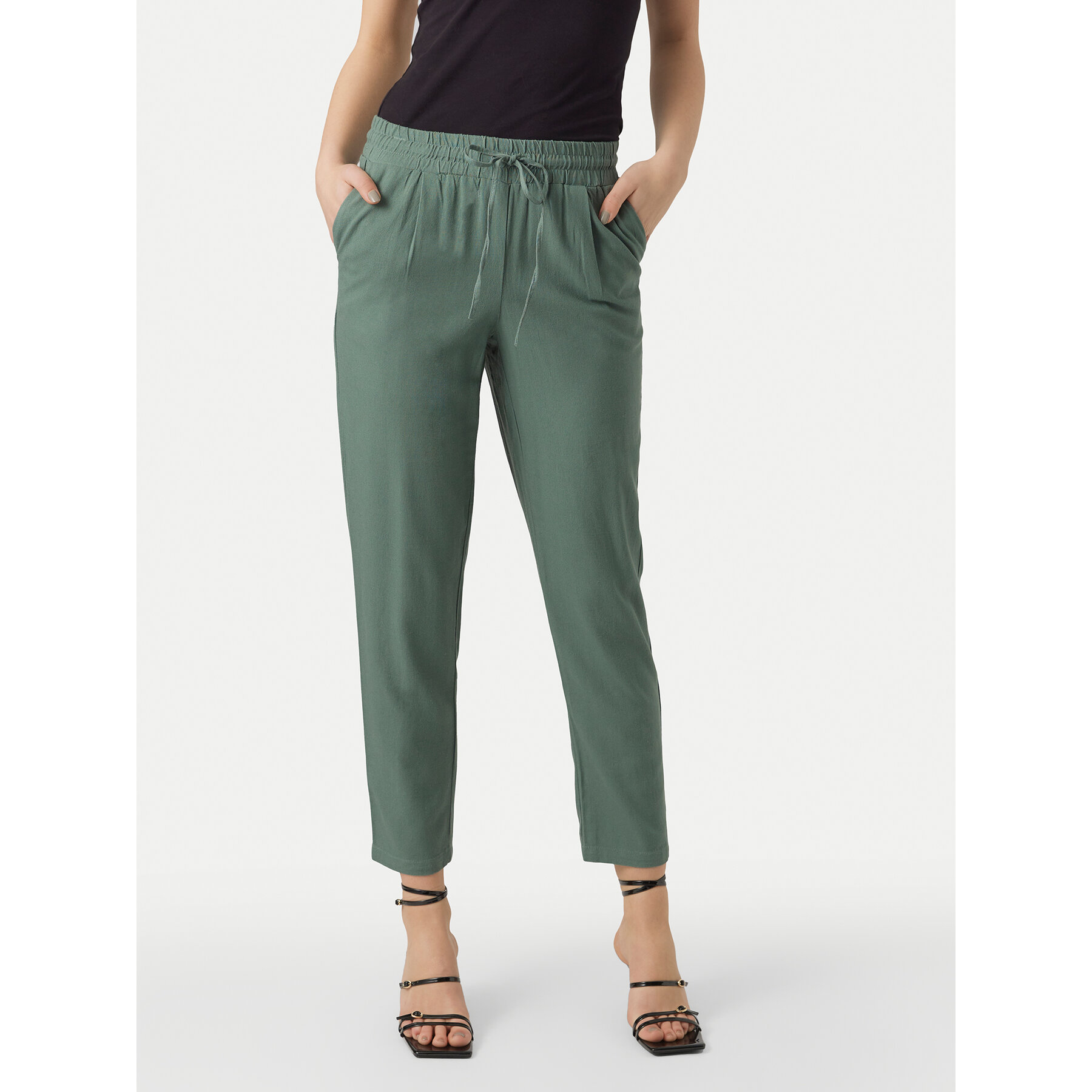 Vero Moda Spodnie materiałowe Jesmilo 10279691 Zielony Regular Fit