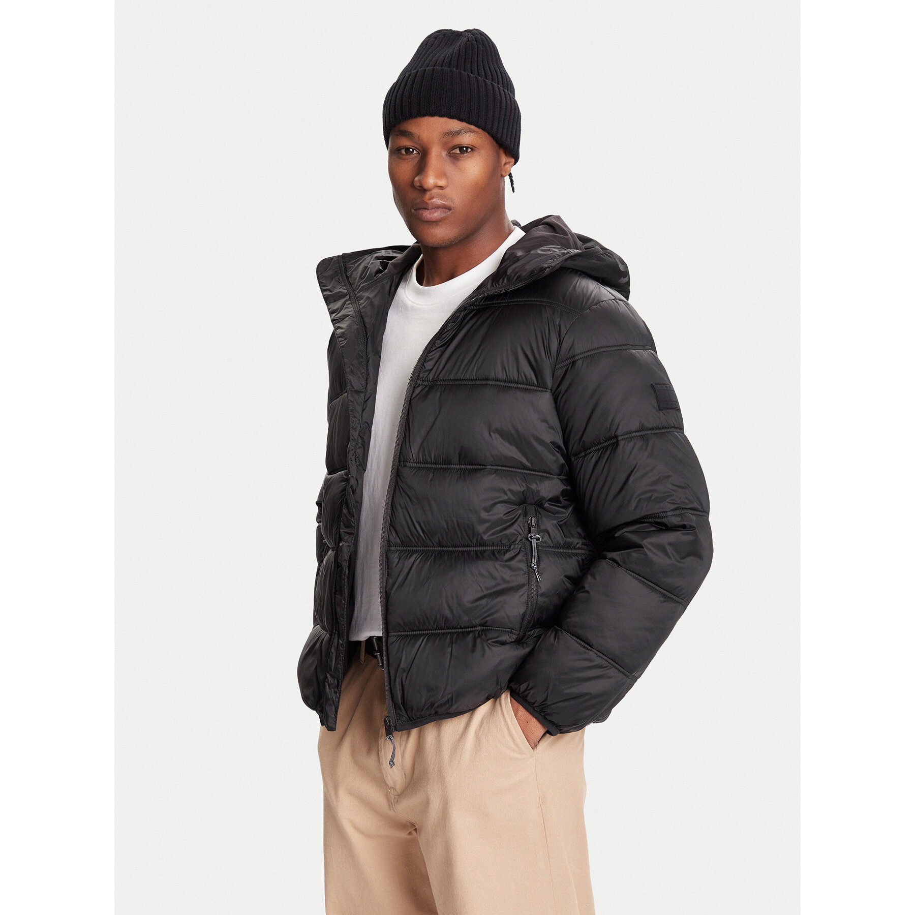 Tommy Jeans Kurtka zimowa DM0DM22044 Czarny Regular Fit