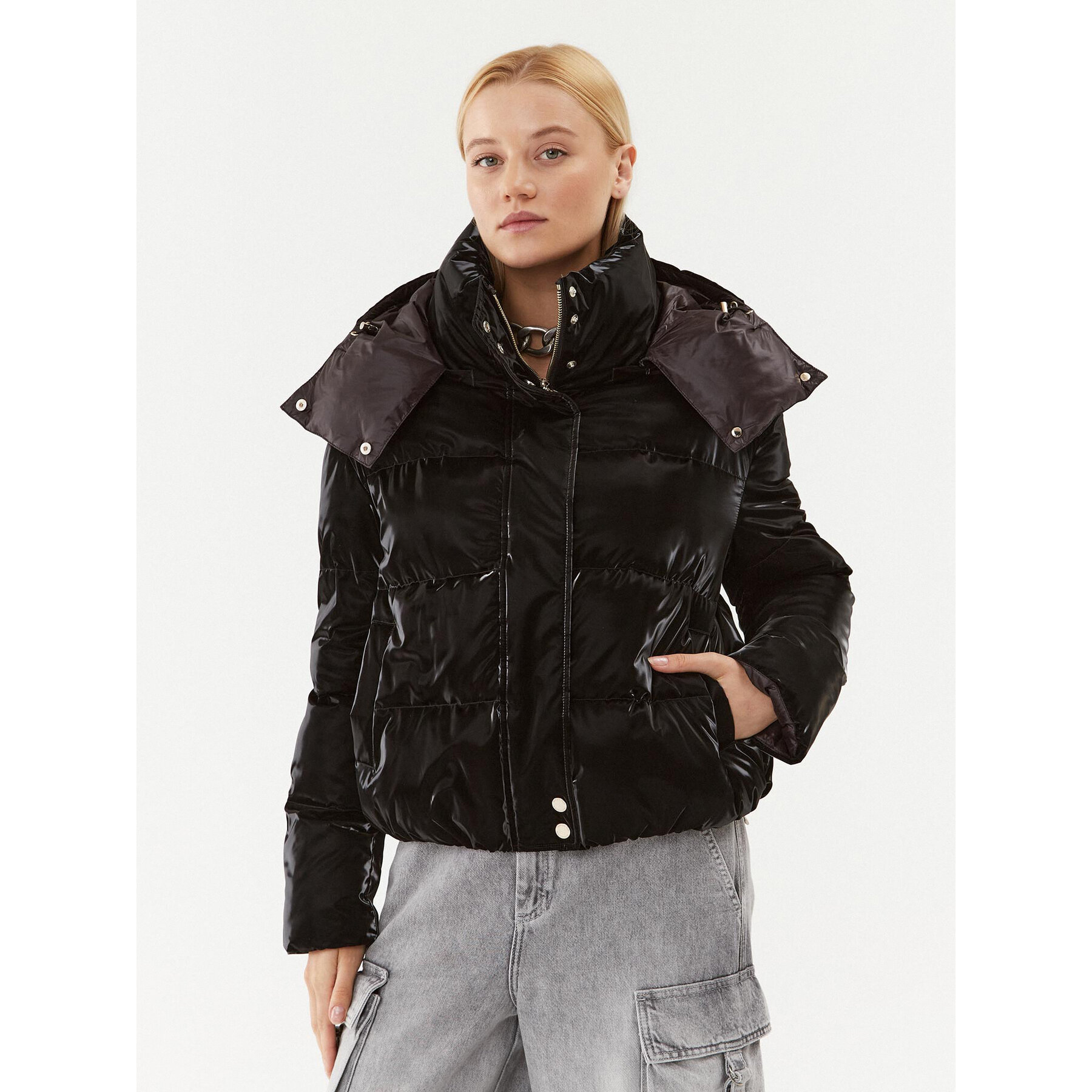 Patrizia Pepe Kurtka zimowa 2O0057/A347-K103 Czarny Regular Fit