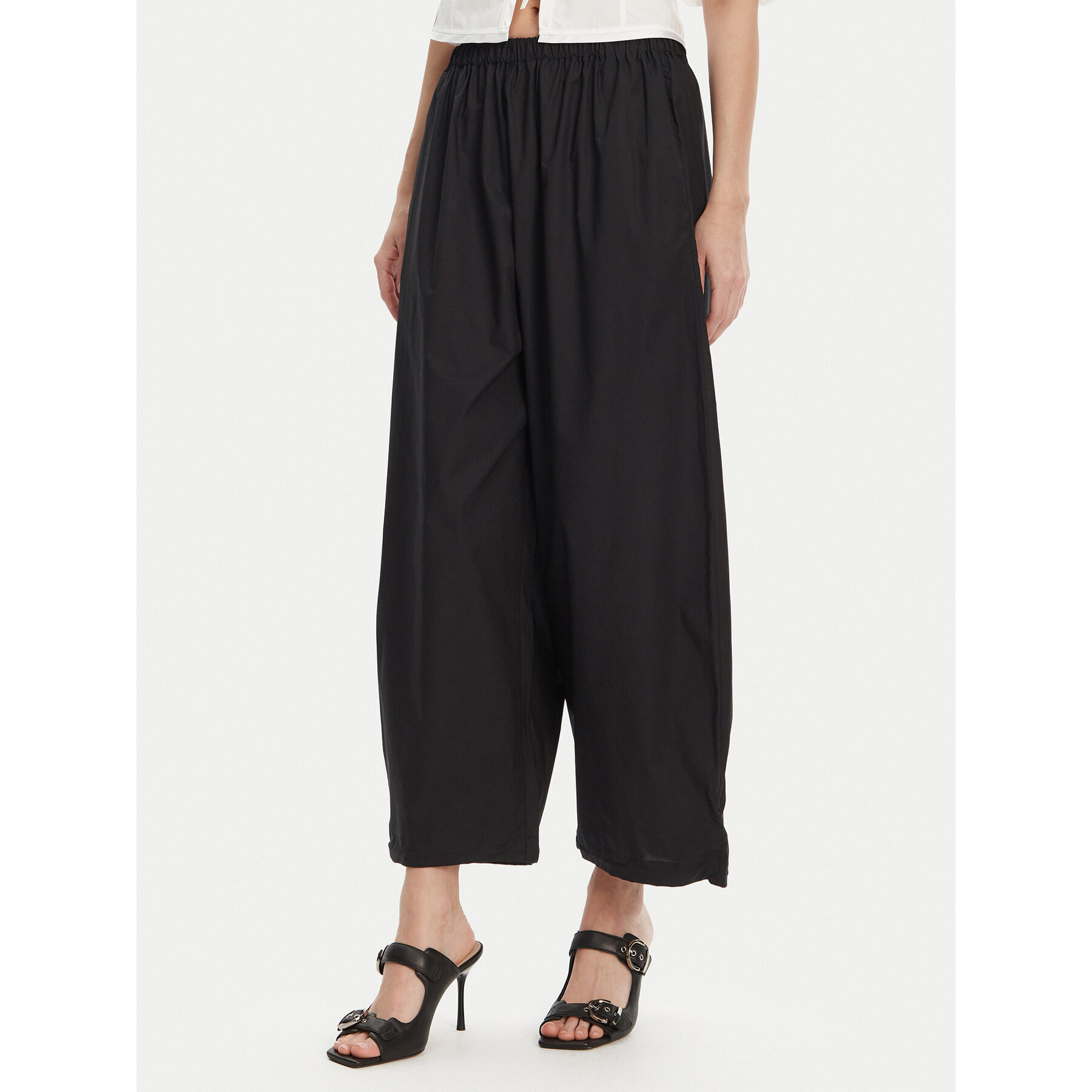 PINKO Spodnie materiałowe 105210 A2LD Czarny Relaxed Fit