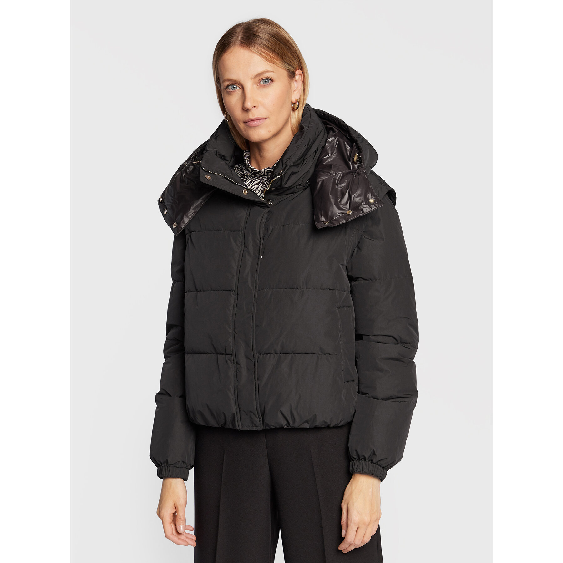 Patrizia Pepe Kurtka zimowa 2O0008/A150-K103 Czarny Regular Fit