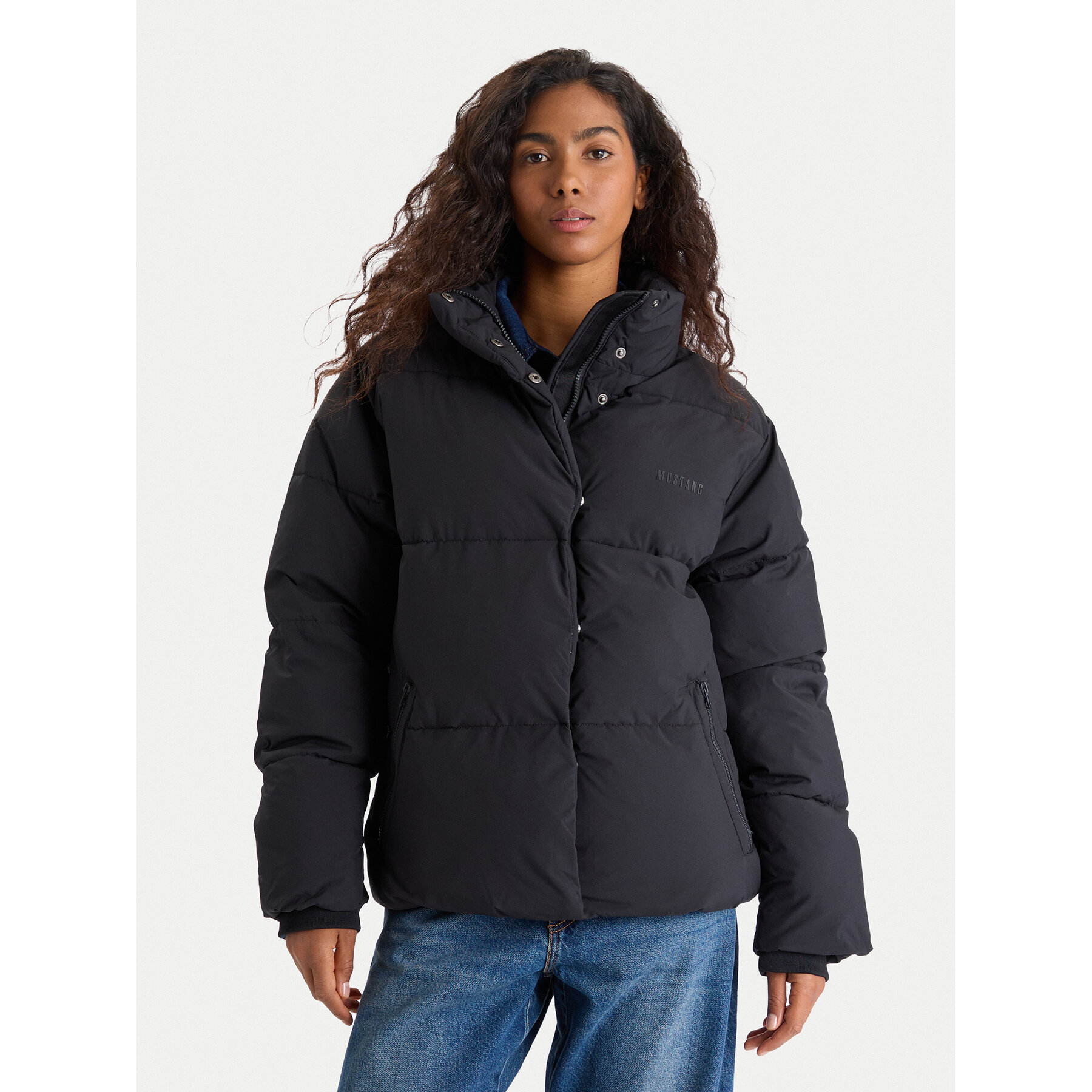 Mustang Kurtka zimowa Gillian 1016744 Czarny Relaxed Fit