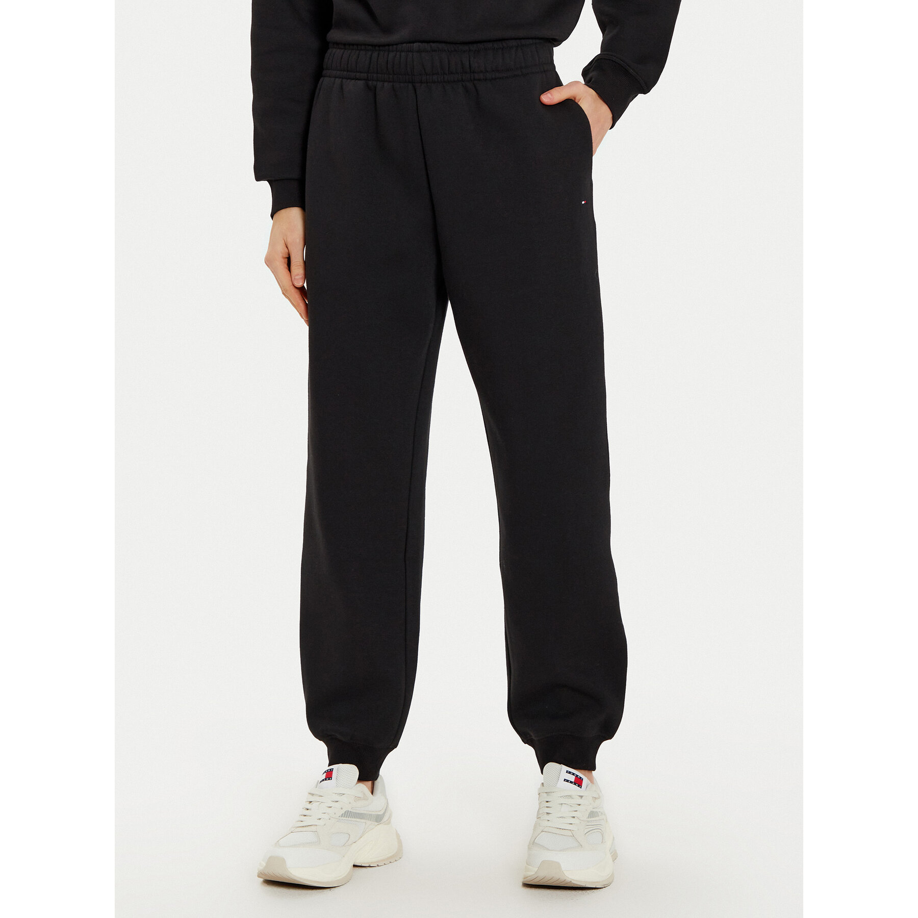 Tommy Hilfiger Spodnie dresowe Essential WW0WW45966 Czarny Regular Fit