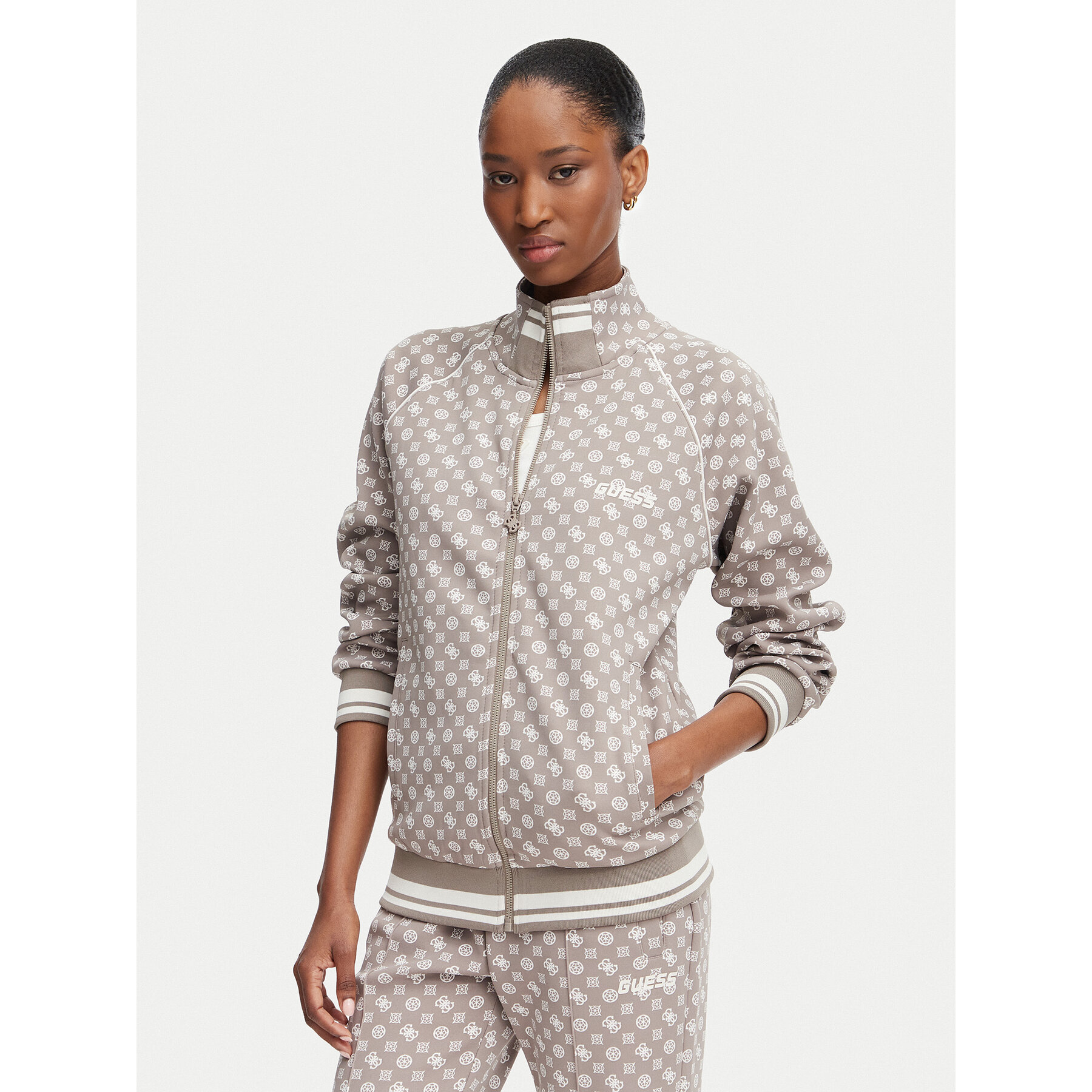 Guess Bluza V5YQ03 KB212 Brązowy jasny Regular Fit