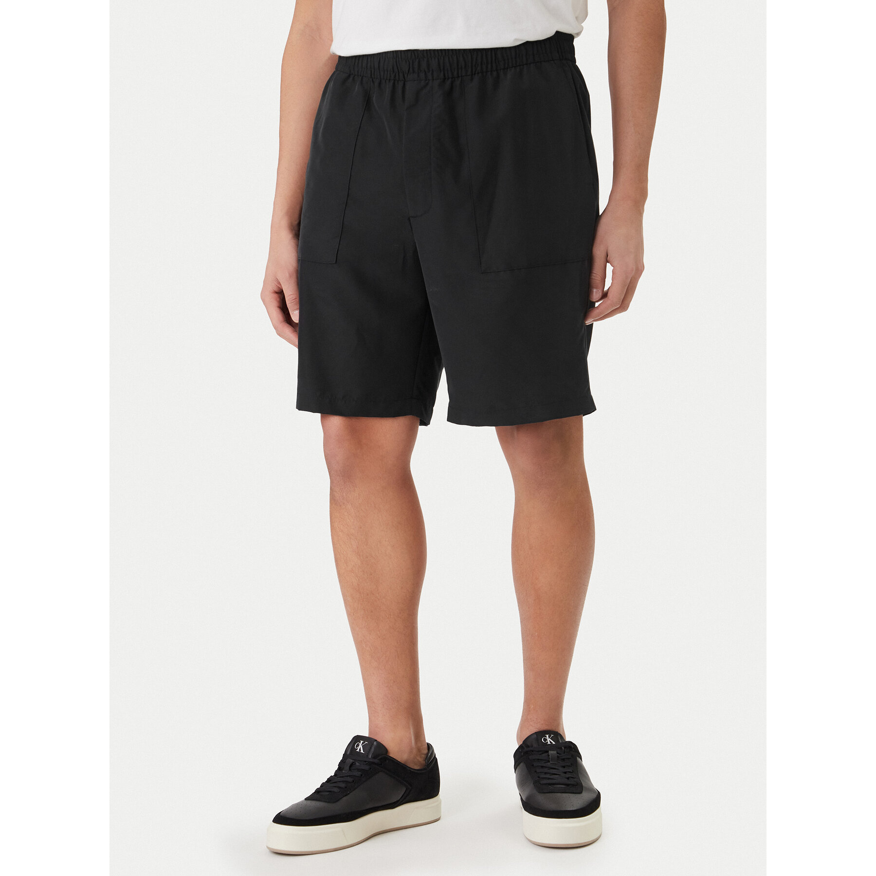 Calvin Klein Szorty materiałowe LV04LF614G Czarny Regular Fit
