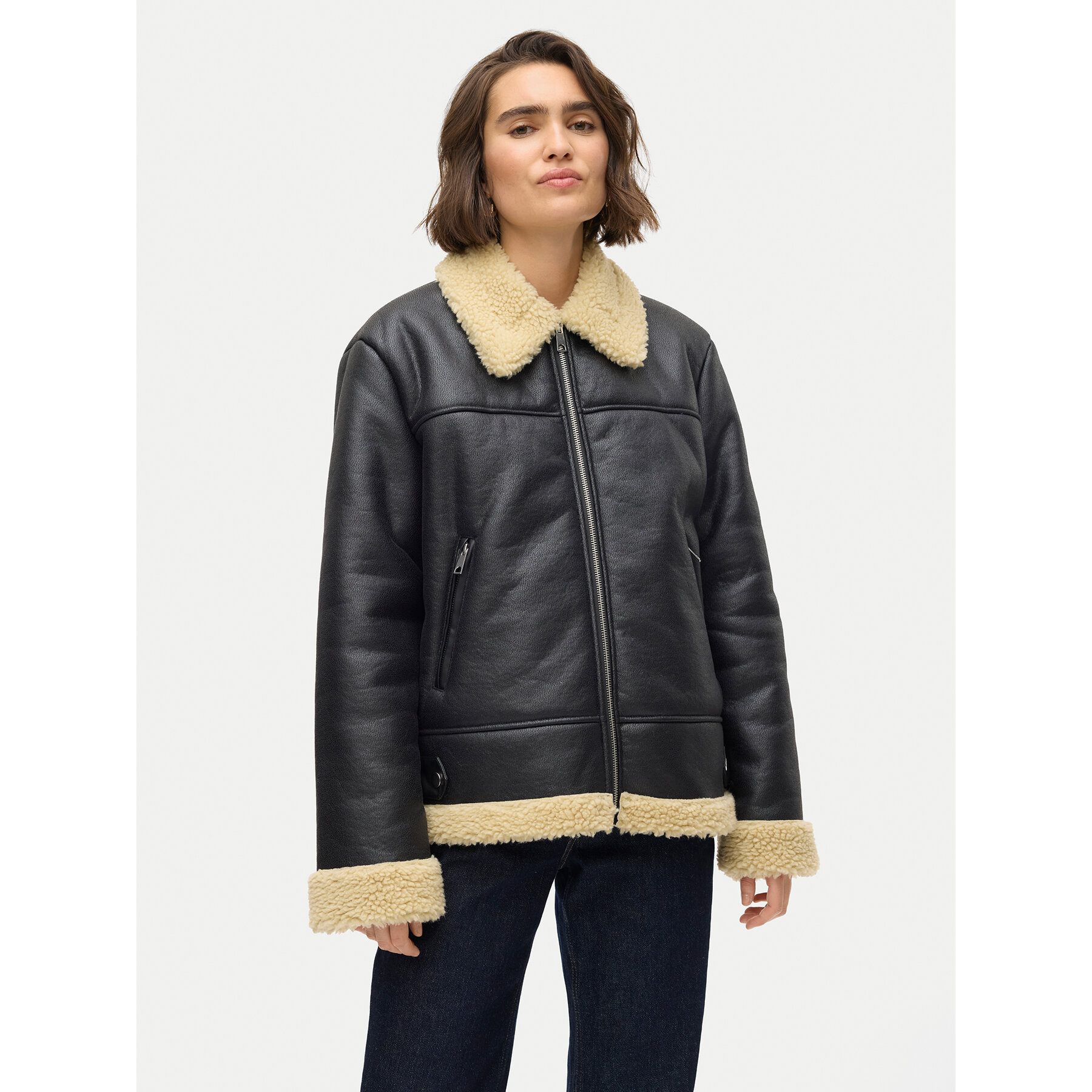 Vero Moda Kurtka z imitacji skóry Kay 10310165 Czarny Regular Fit